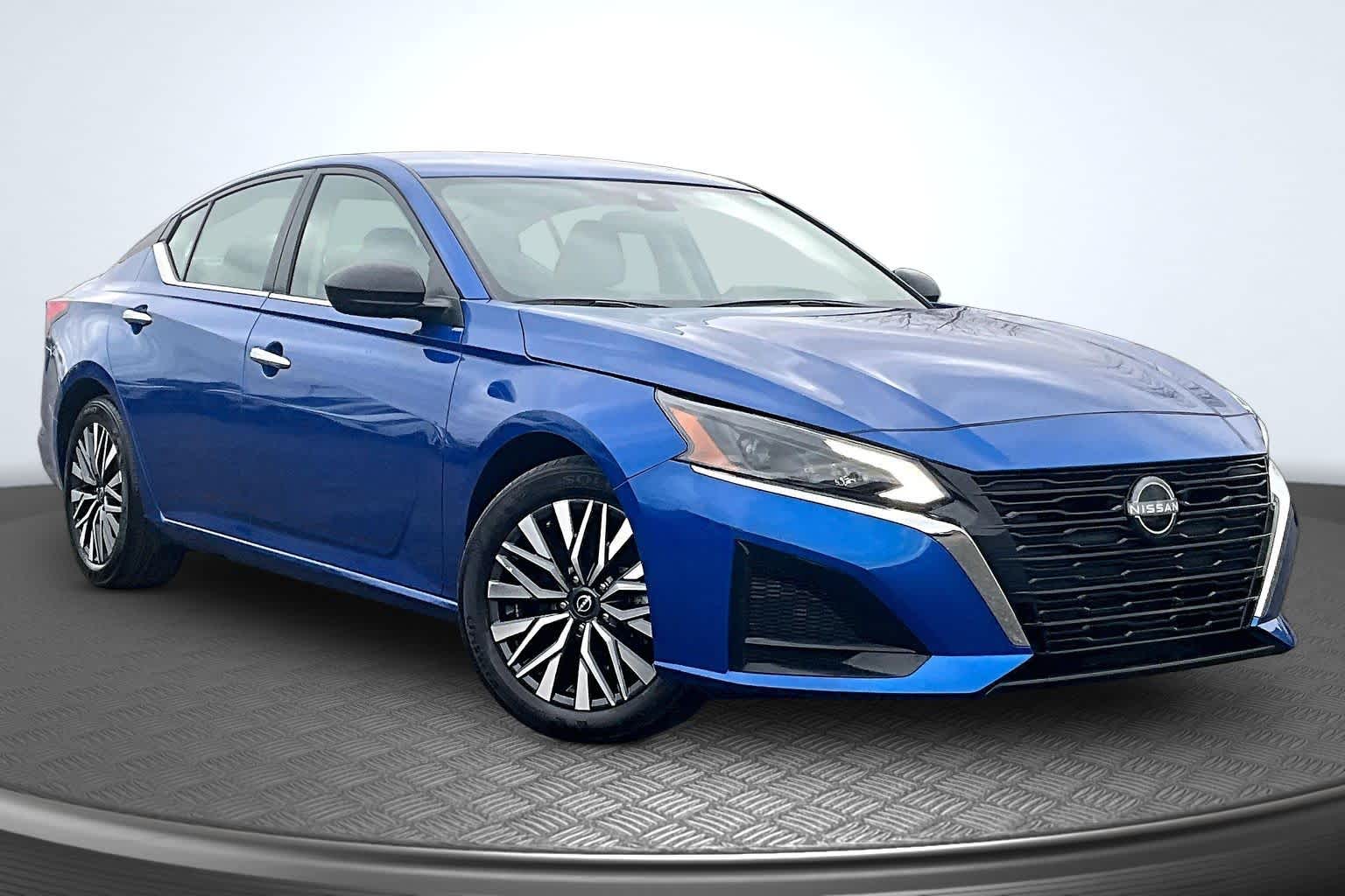2025 Nissan Altima SV - 10