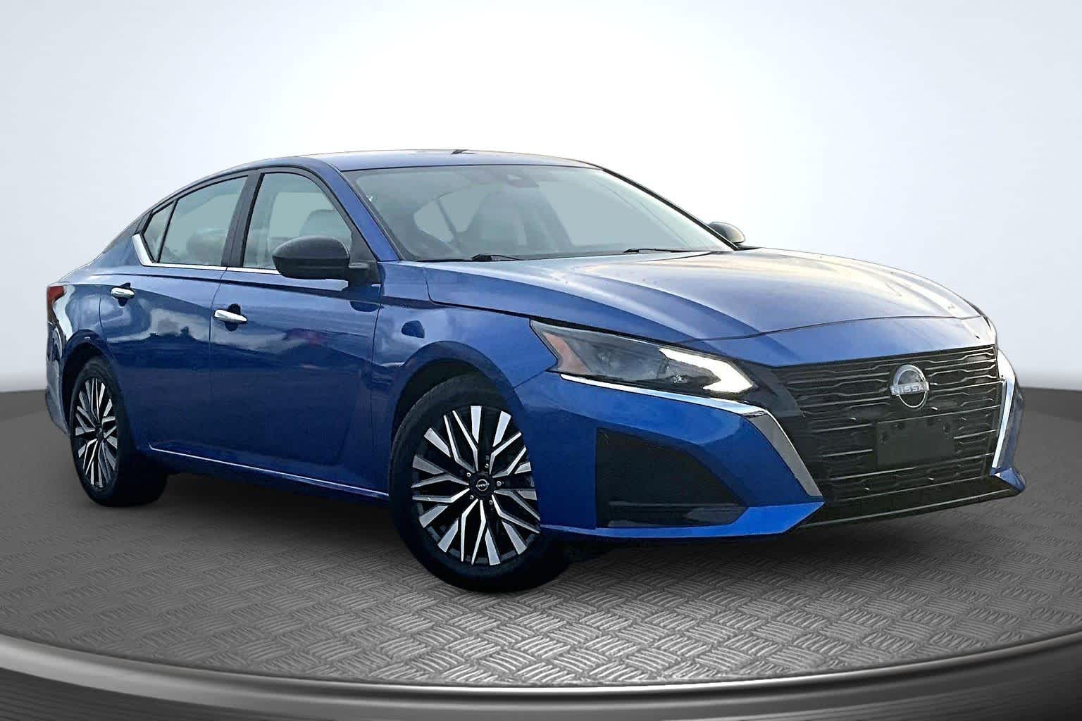 2025 Nissan Altima SV - 11