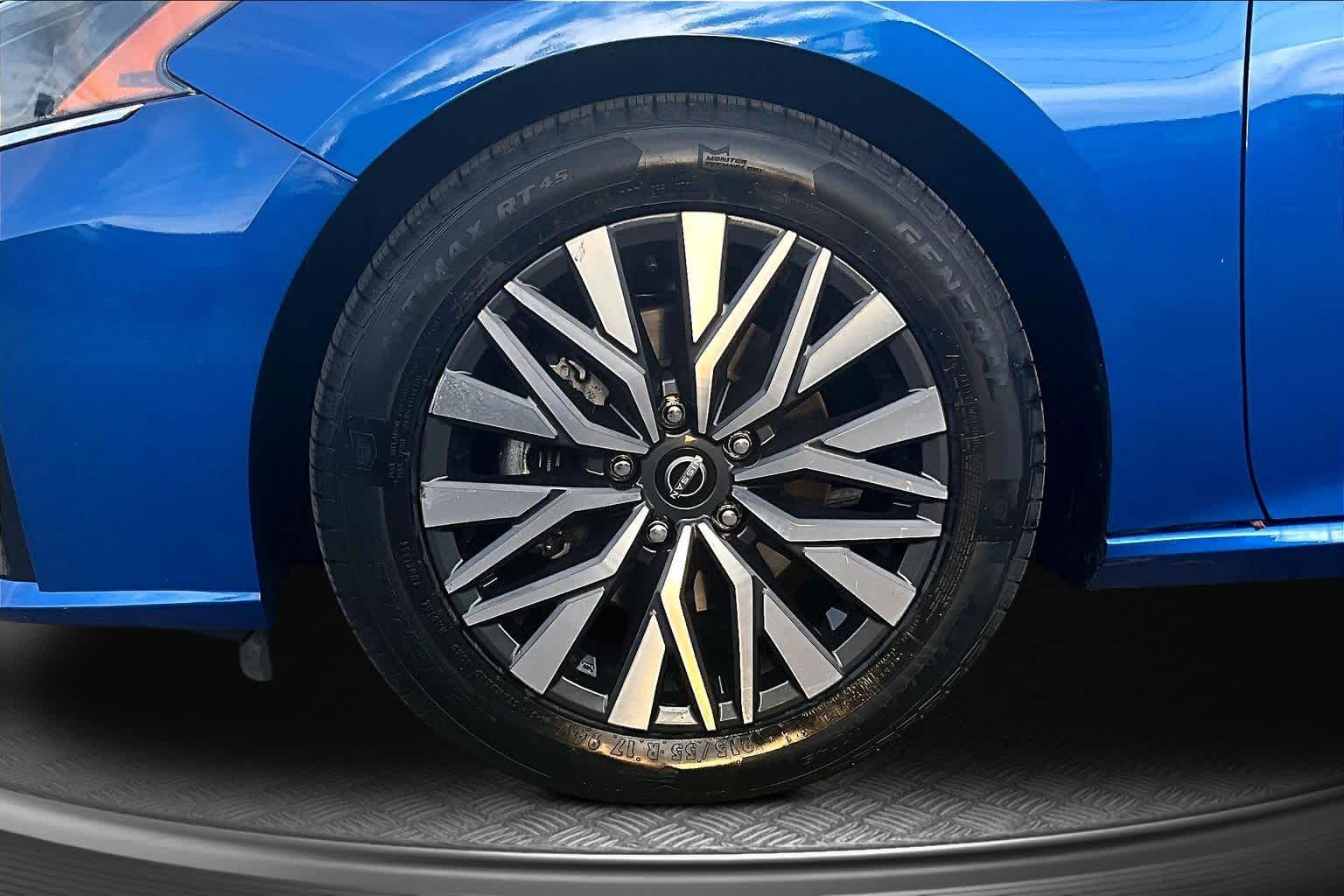 2025 Nissan Altima SV - 8