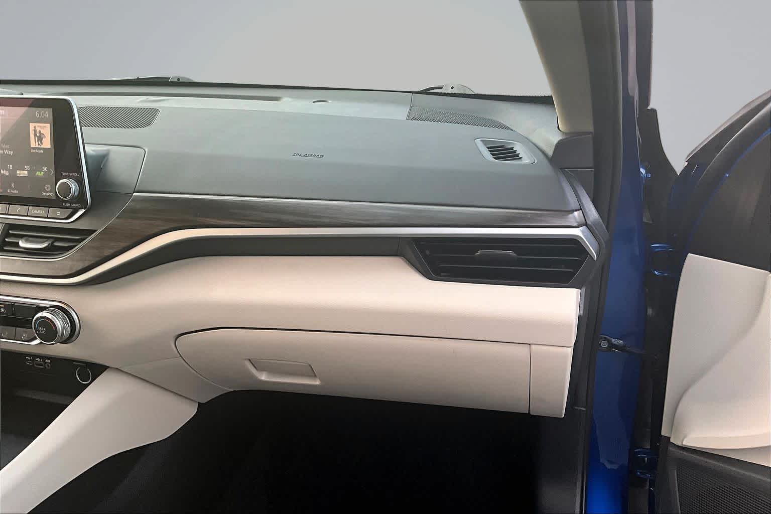 2025 Nissan Altima SV Bluestone Pearl at James Chevrolet