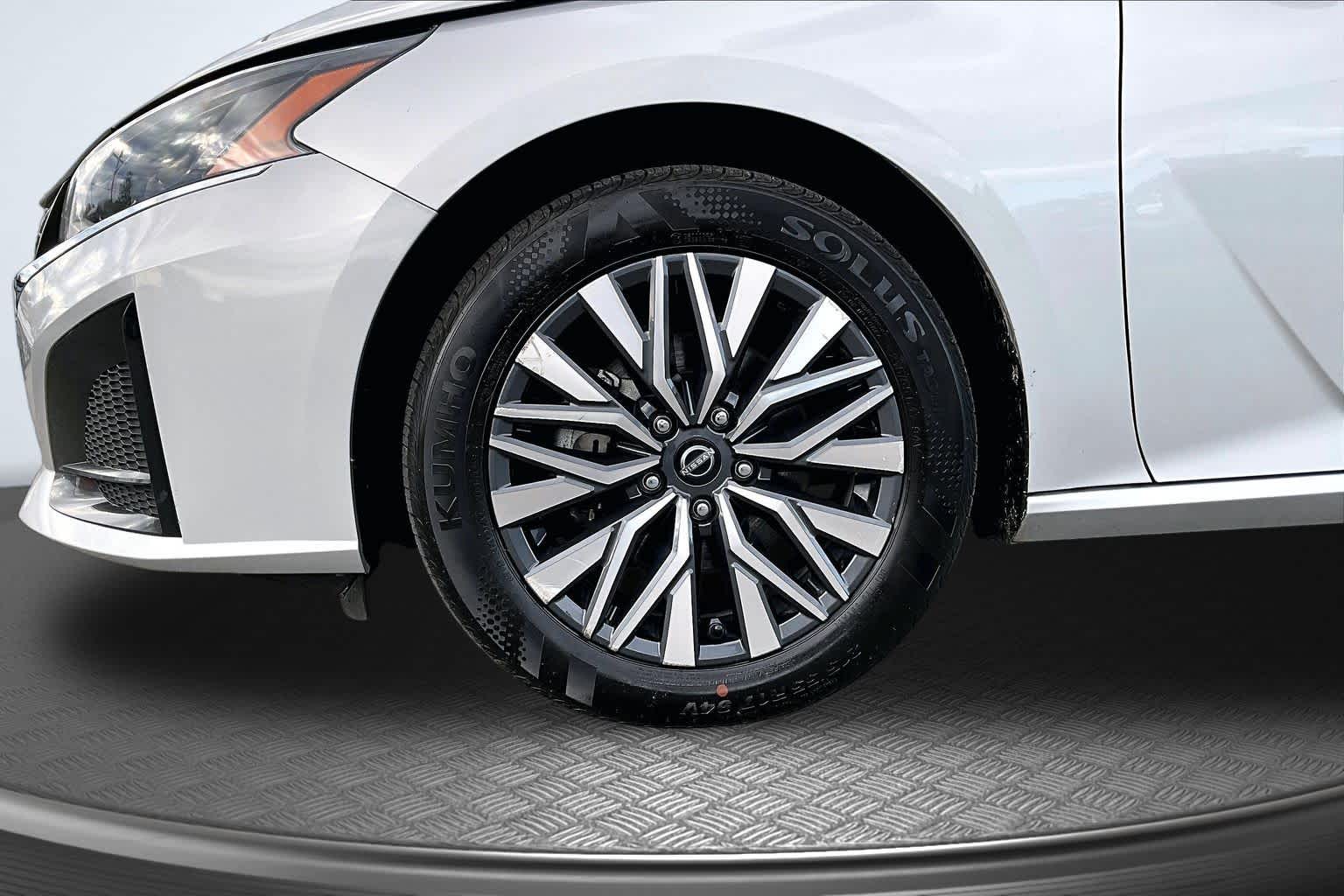 2024 Nissan Altima 2.5 SV - 8