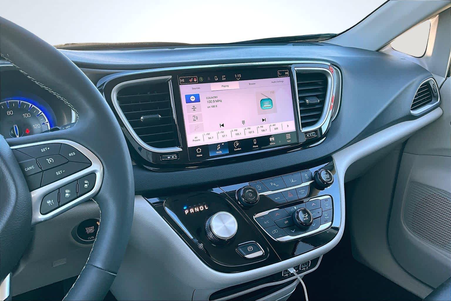 2024 Chrysler Pacifica Touring L - 6