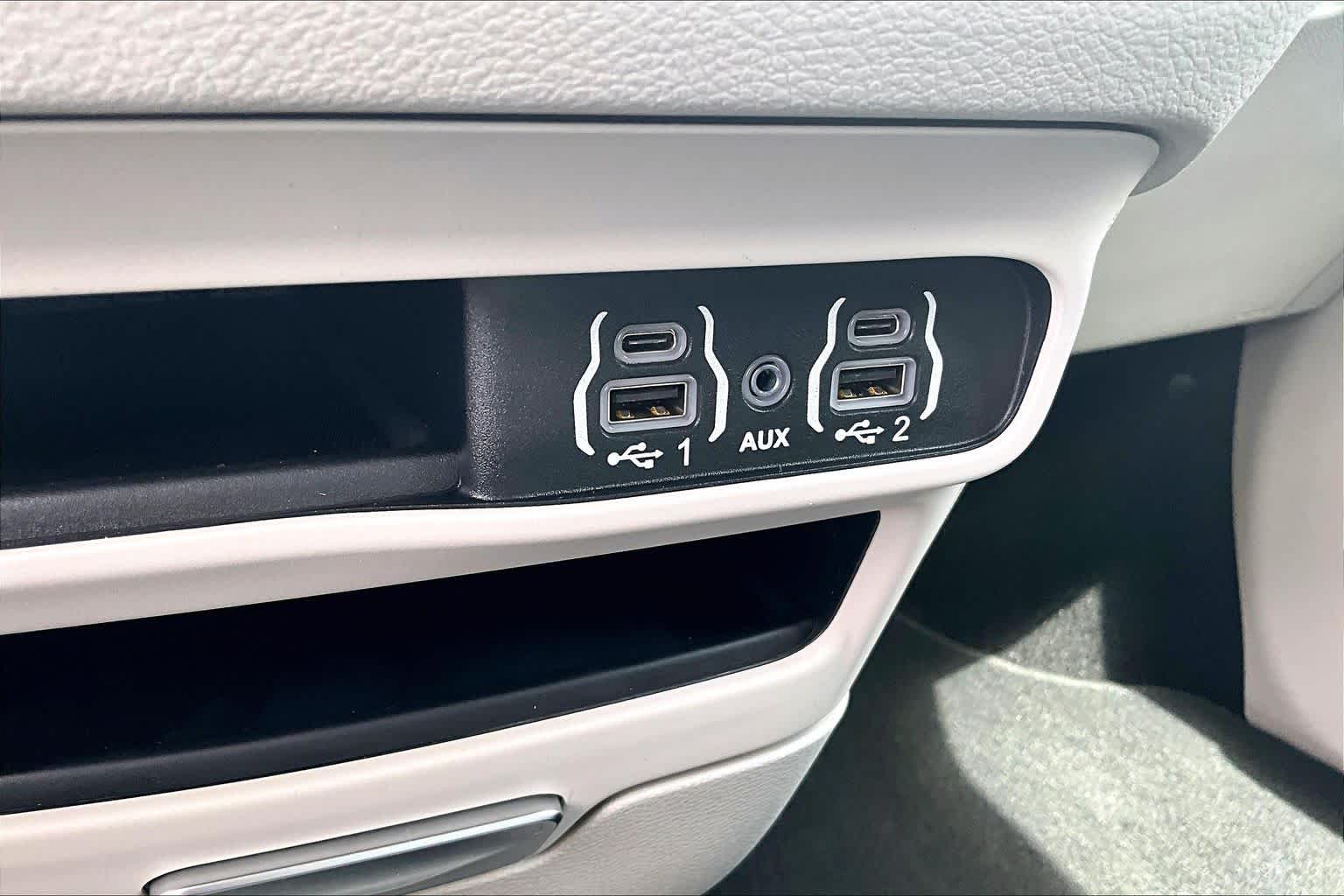 2023 Chrysler Voyager LX Granite Crystal Metallic Clearcoat at James Chevrolet