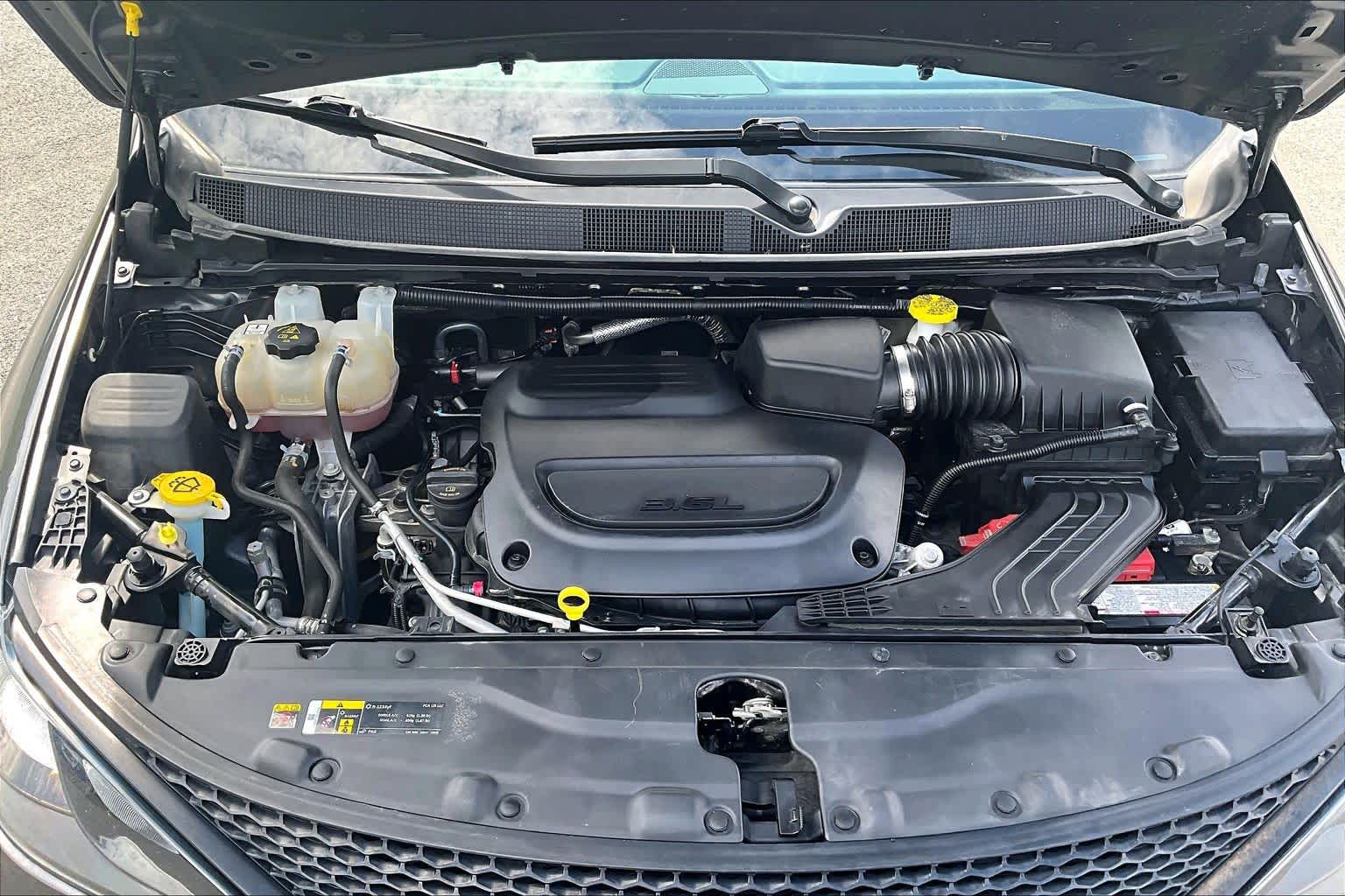 2023 Chrysler Voyager LX - 9