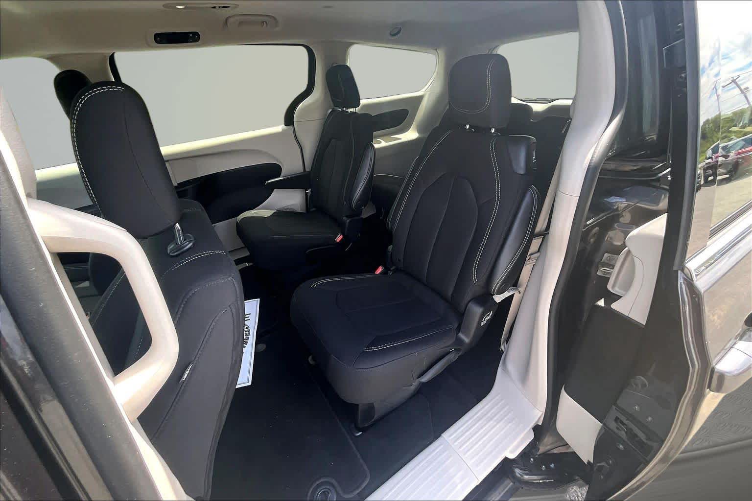 2023 Chrysler Voyager LX Granite Crystal Metallic Clearcoat at James Chevrolet