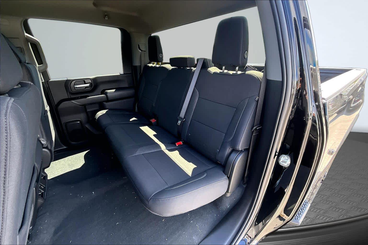 2026 Chevrolet Silverado 2500HD Custom - 8