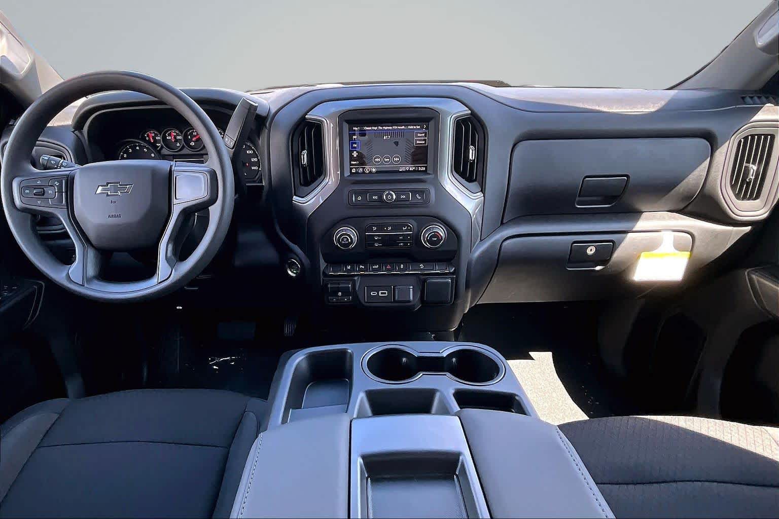 2026 Chevrolet Silverado 2500HD Custom - 3