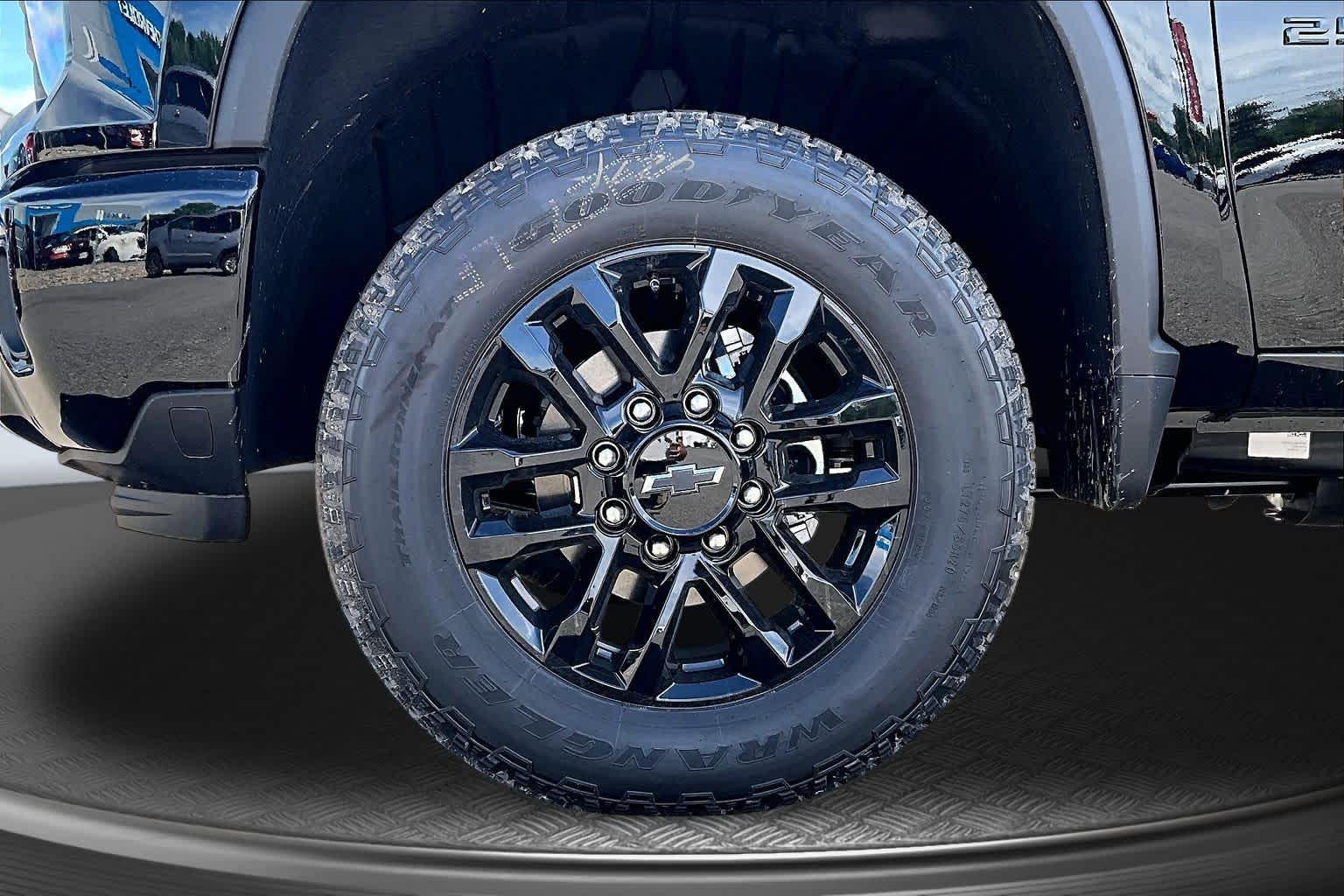 2026 Chevrolet Silverado 2500HD Custom - 10