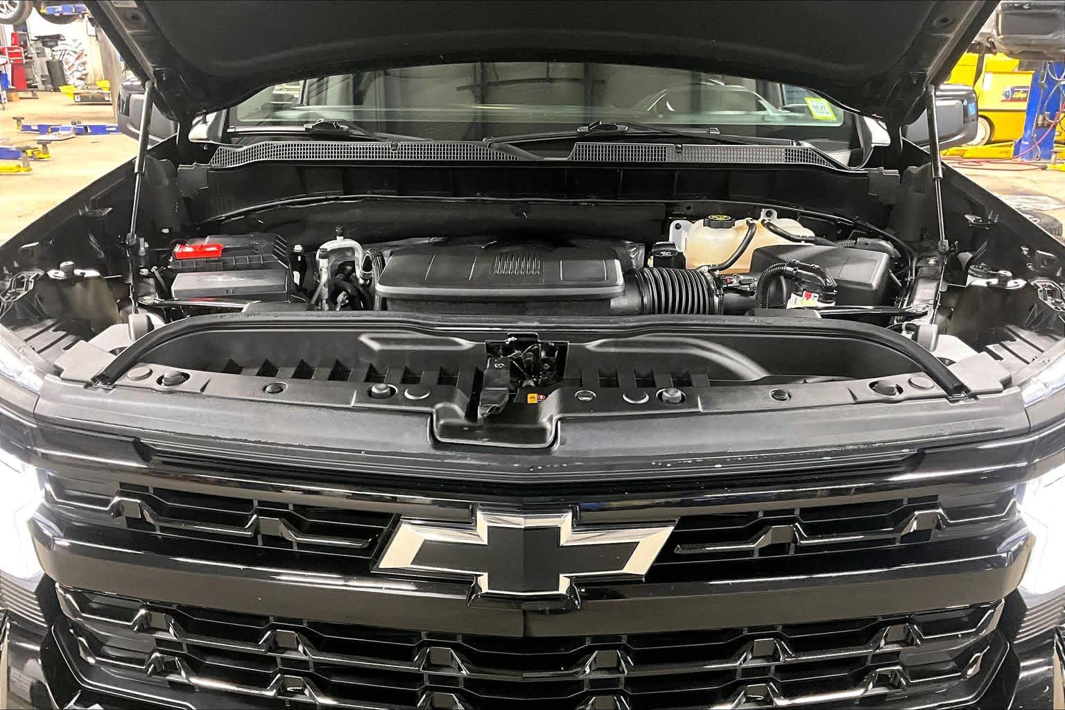 2023 Chevrolet Silverado 1500 RST - 9