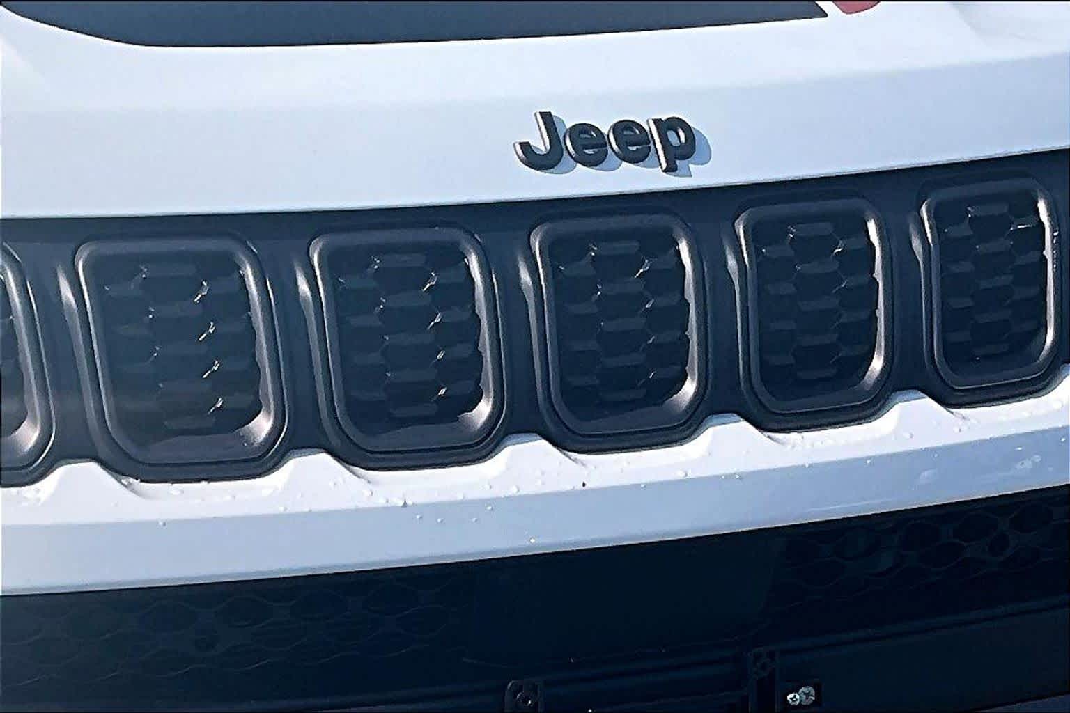 2025 Jeep Compass Trailhawk Bright White Clearcoat at James Chevrolet