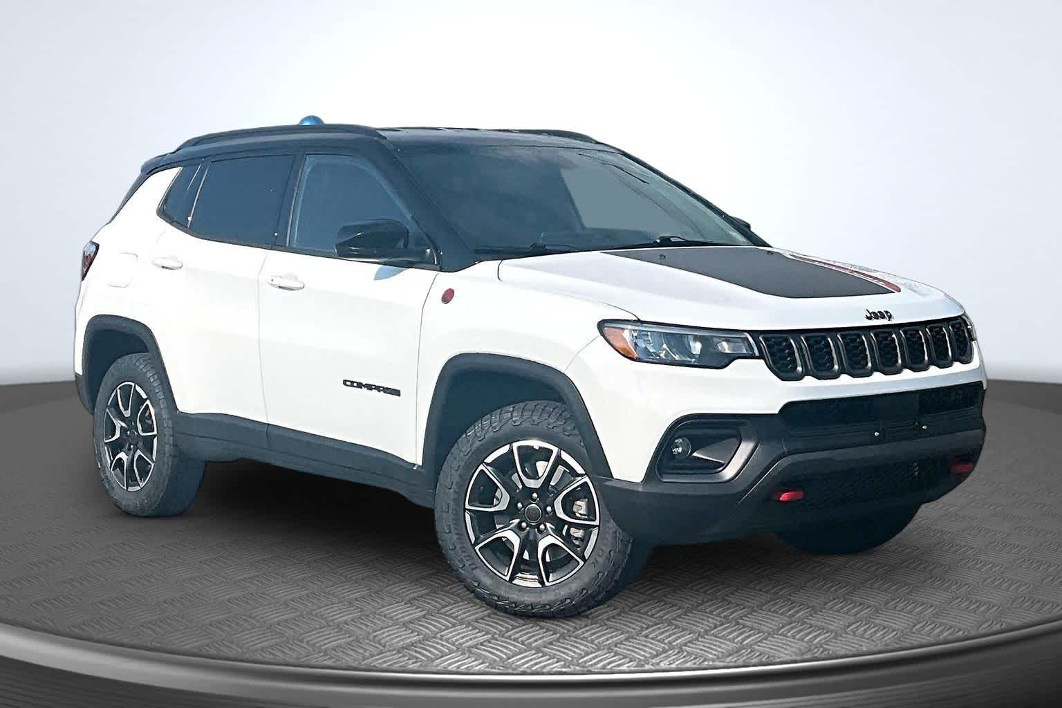2025 Jeep Compass Trailhawk - 11