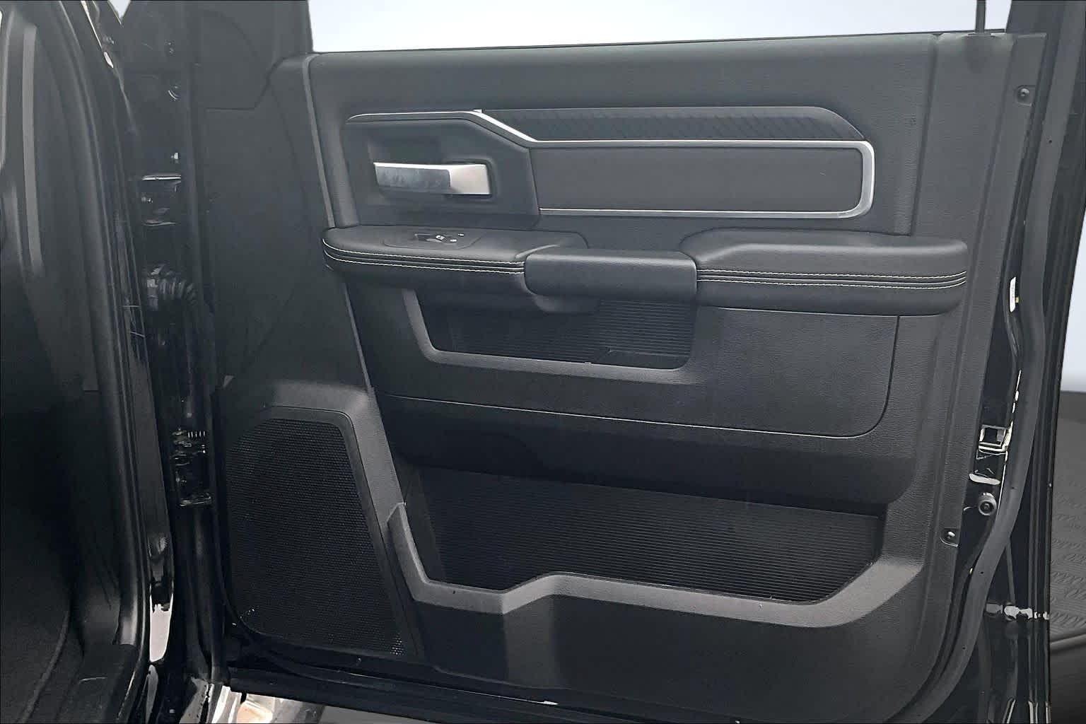 2025 Ram 2500 Big Horn Diamond Black Crystal Pearlcoat at James Chevrolet