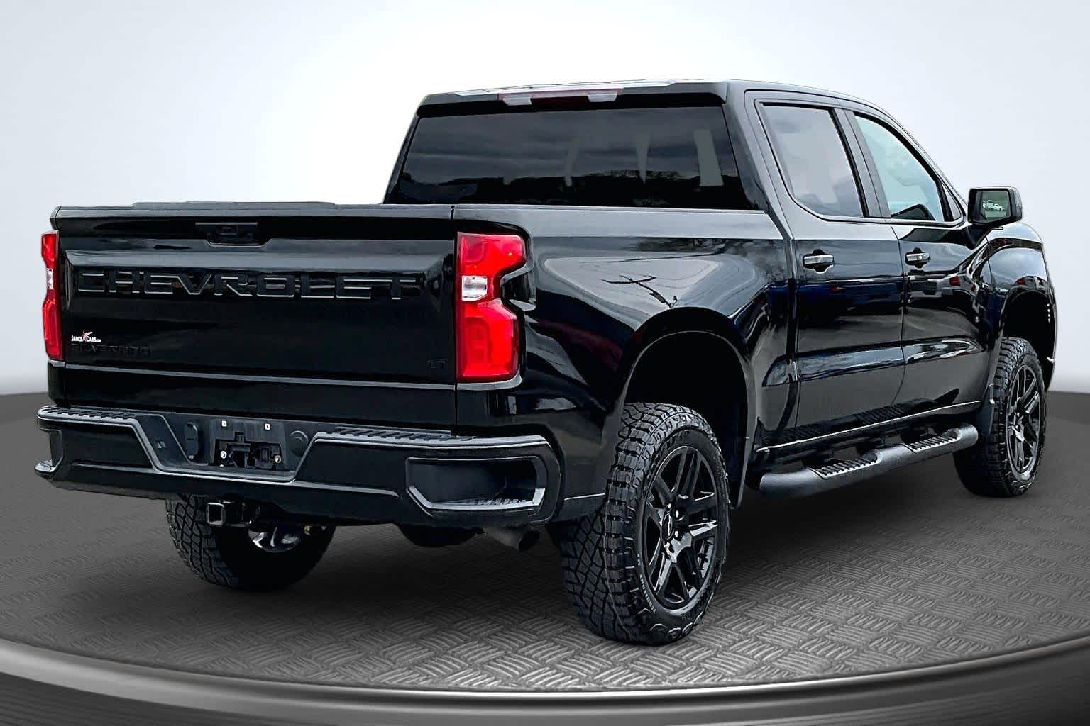 2023 Chevrolet Silverado 1500 LT Trail Boss - 2