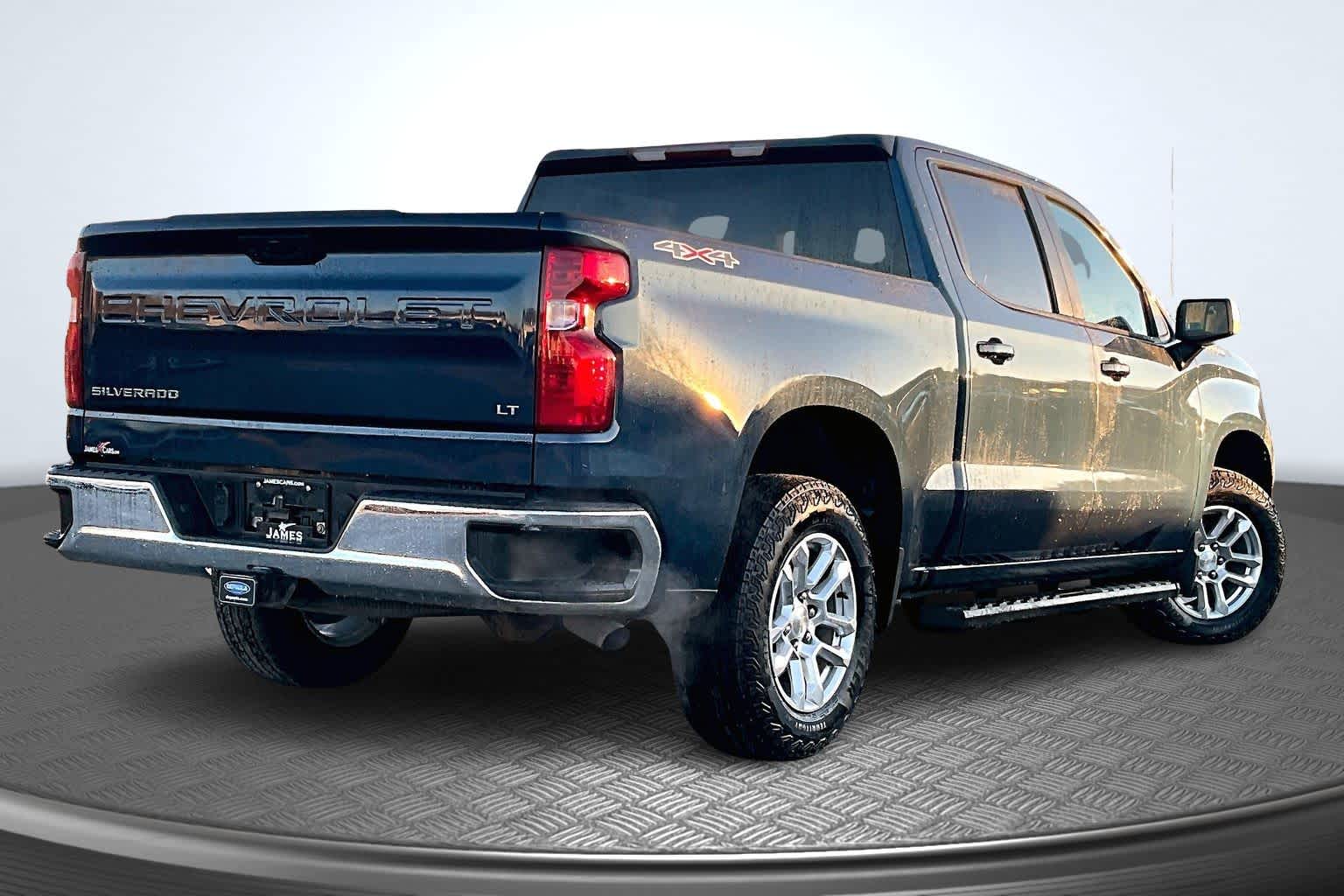 2023 Chevrolet Silverado 1500 LT - 2