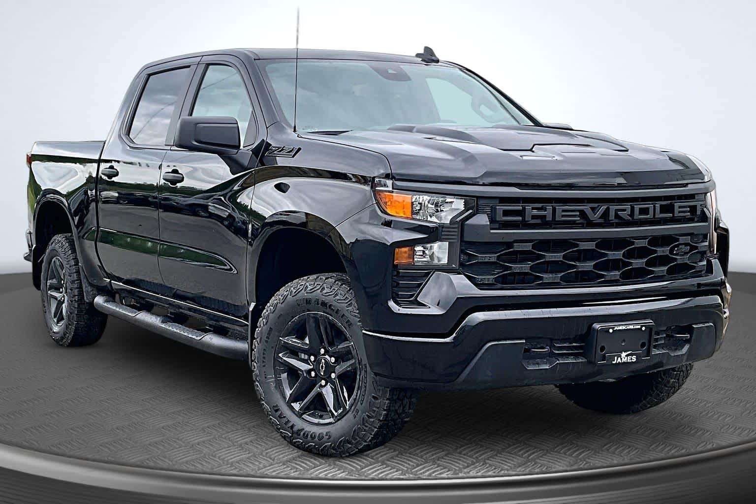 2026 Chevrolet Silverado 1500 Custom Trail Boss - 1