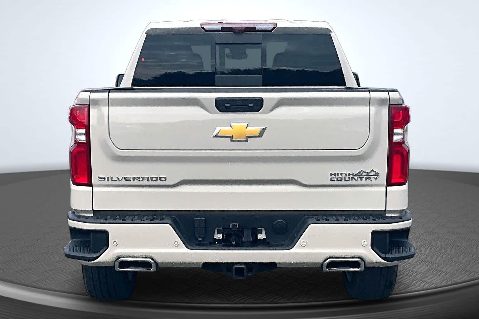 2026 Chevrolet Silverado 1500 High Country - 3