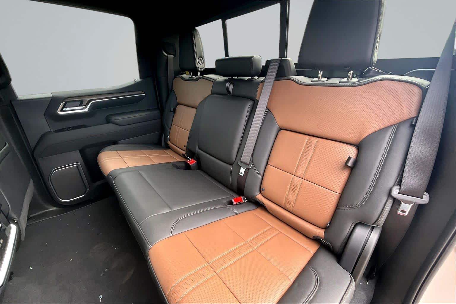 2026 Chevrolet Silverado 1500 High Country - 9