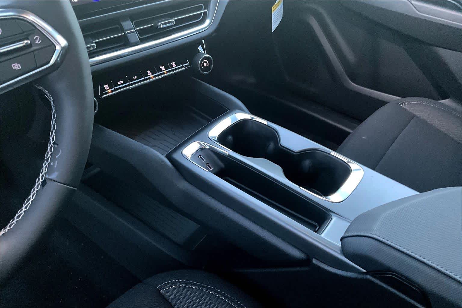 2026 Chevrolet Equinox EV LT1 w/PCY - 7