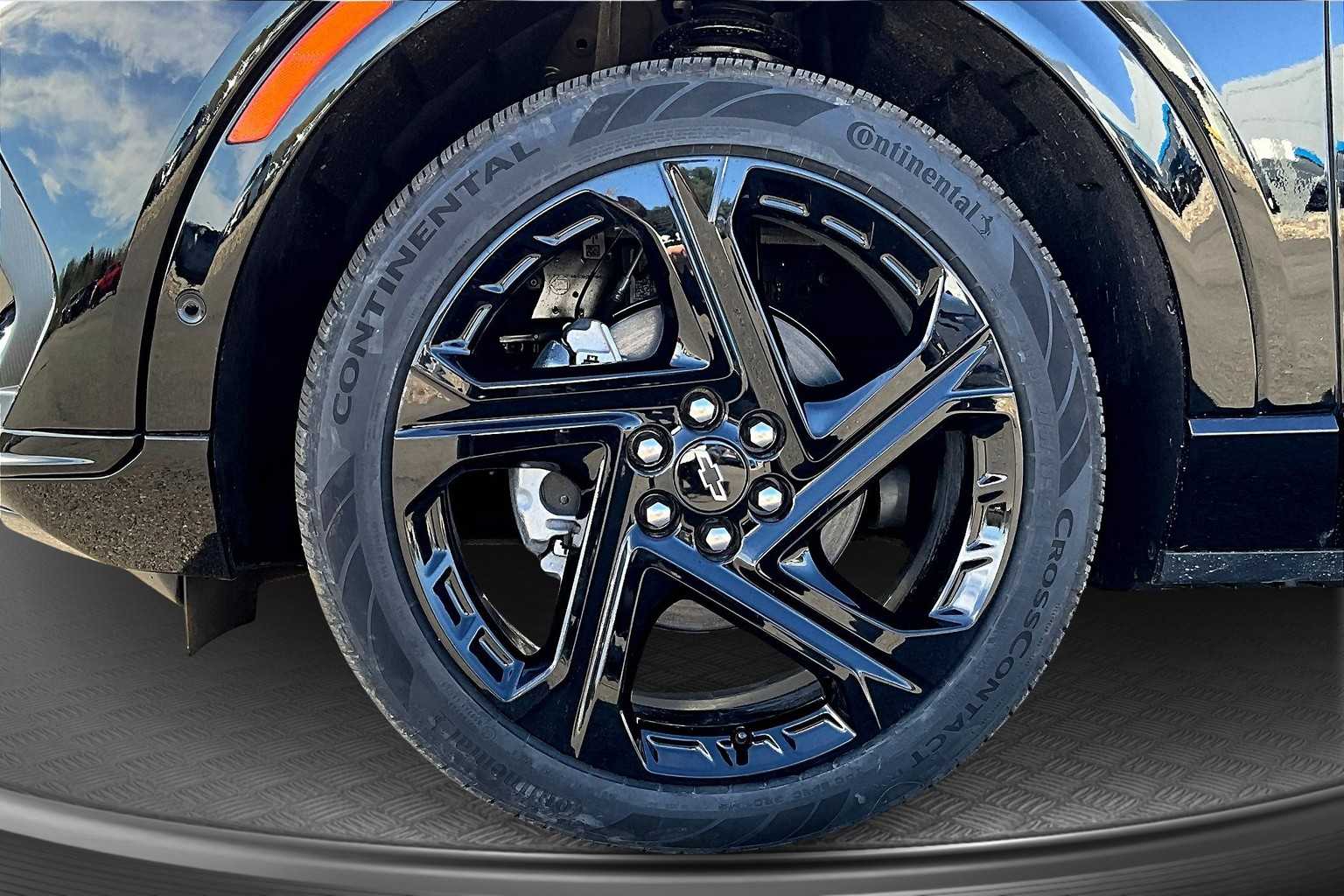 2025 Chevrolet Equinox EV RS - 11