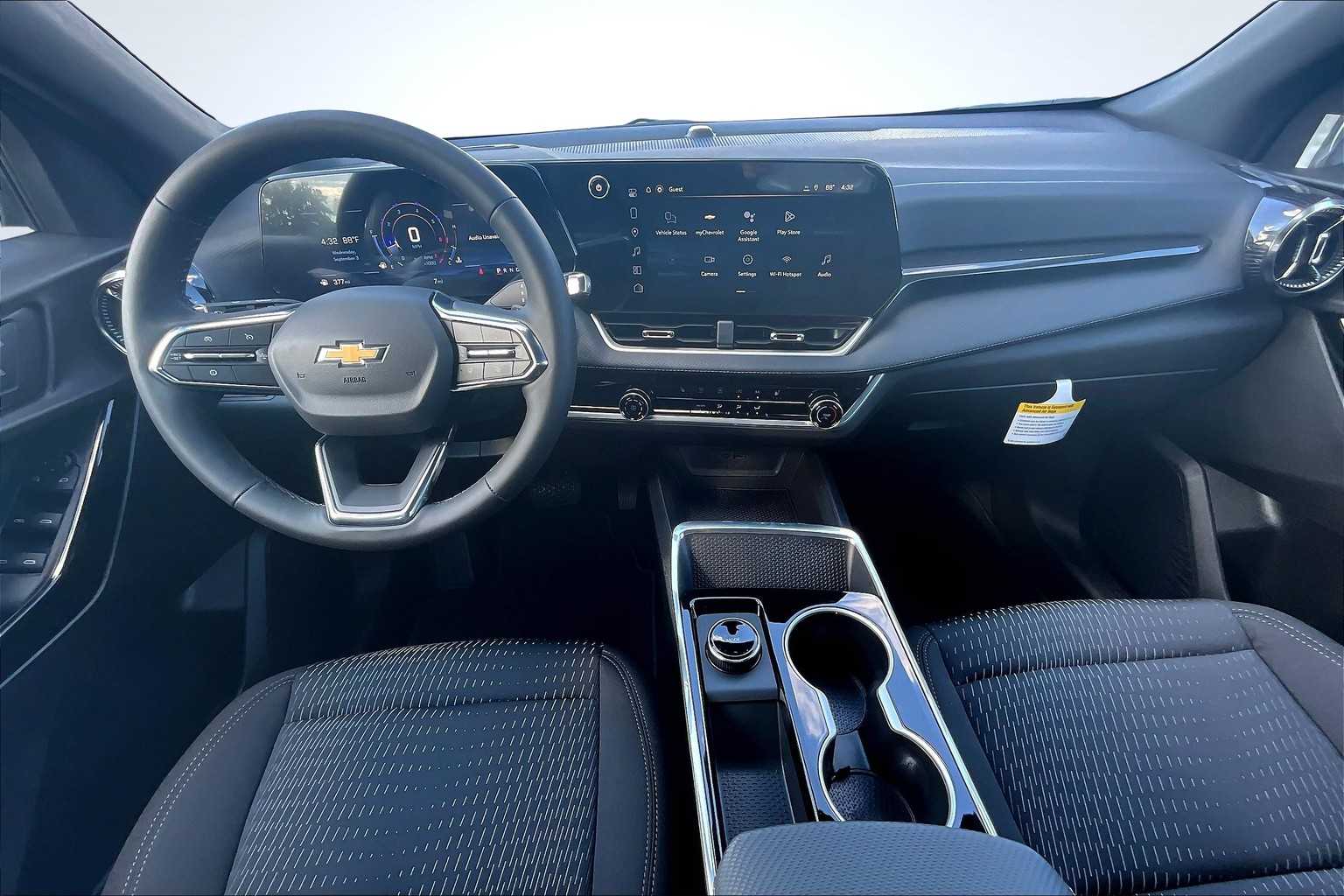 2026 Chevrolet Equinox FWD LT - 4