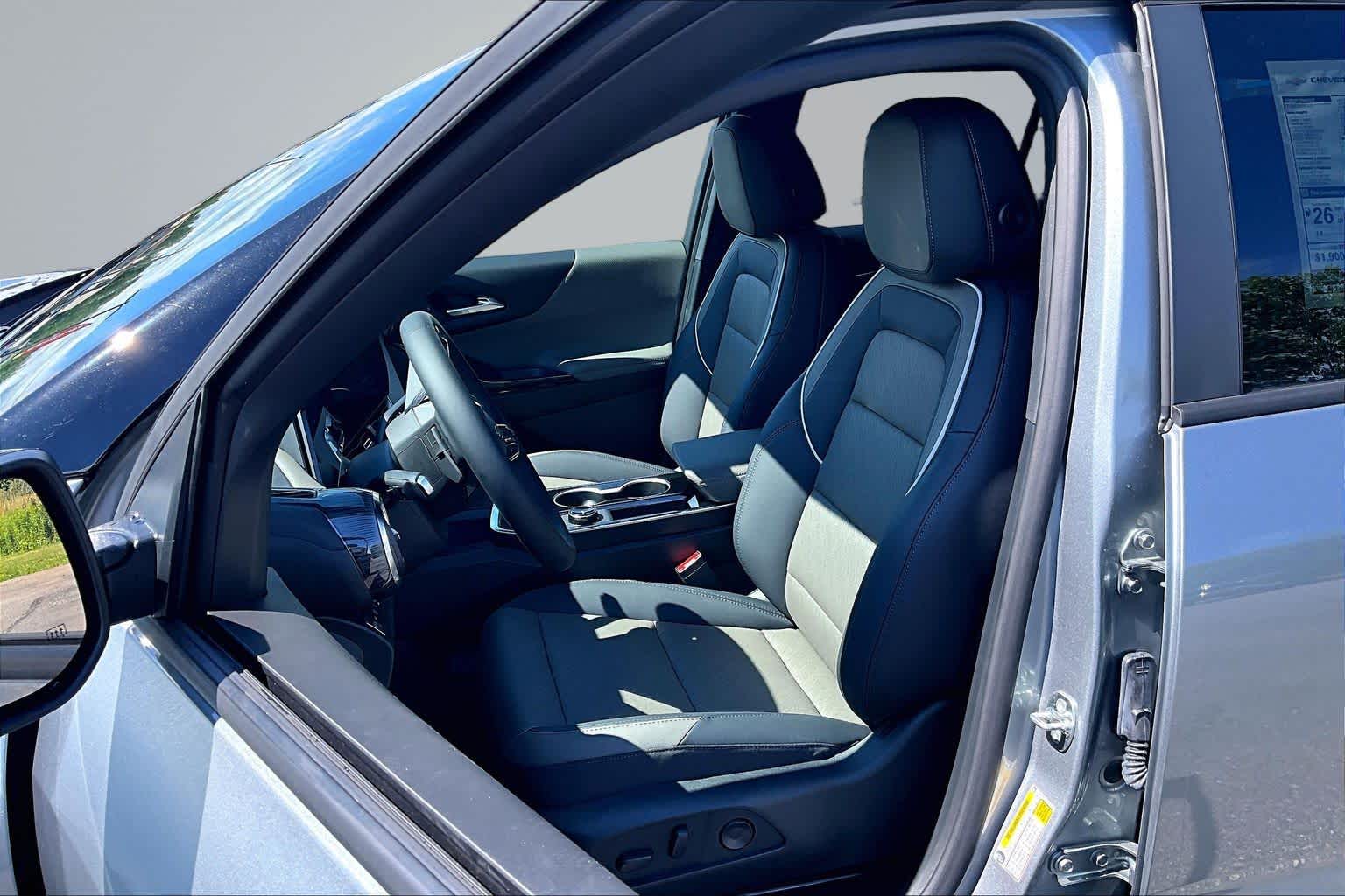 2026 Chevrolet Equinox AWD LT - 8