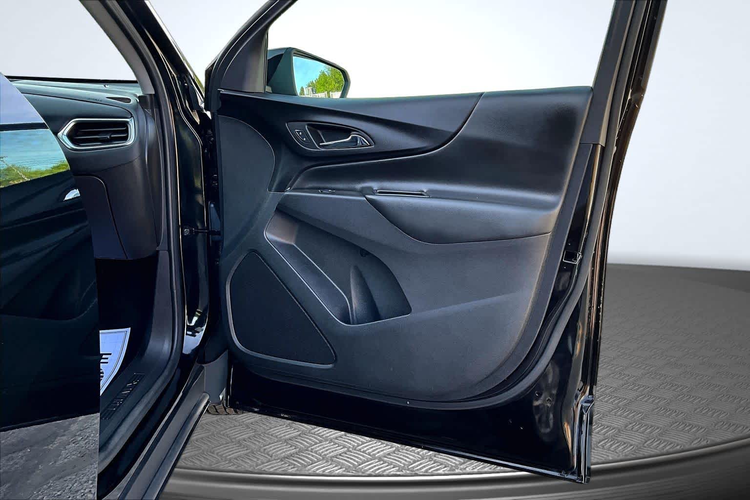 2024 Chevrolet Equinox LT Mosaic Black Metallic at James Chevrolet