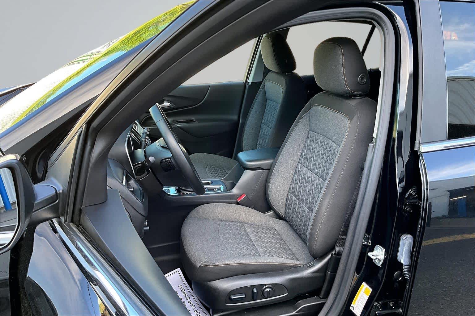 2024 Chevrolet Equinox LT Mosaic Black Metallic at James Chevrolet