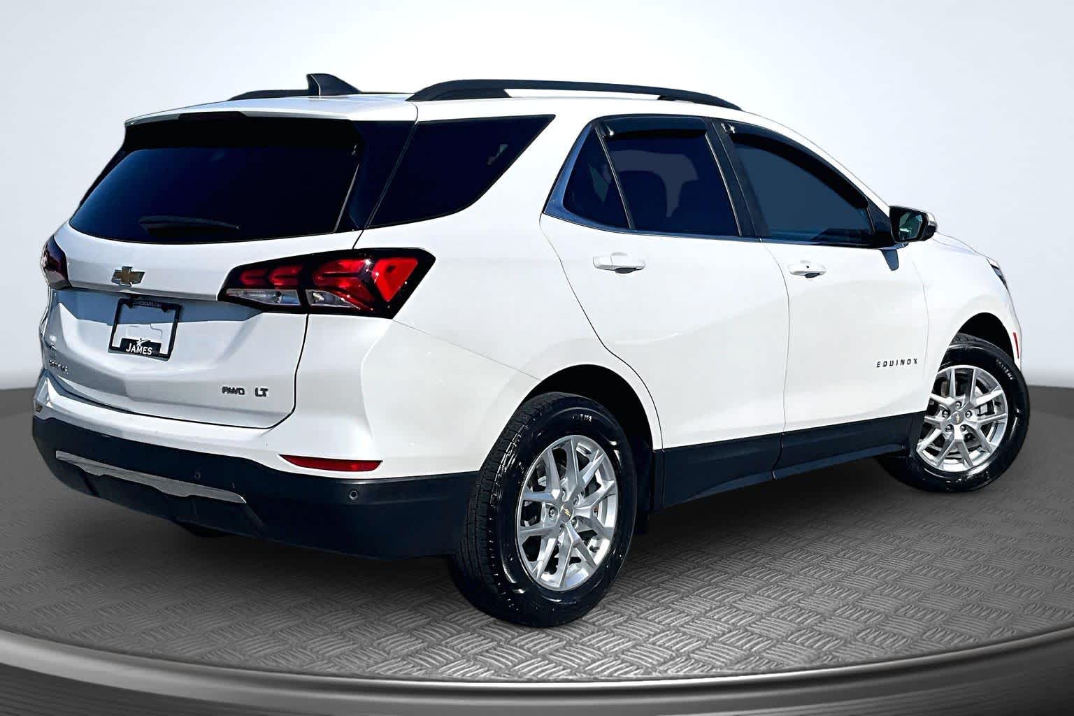 2022 Chevrolet Equinox LT - 2