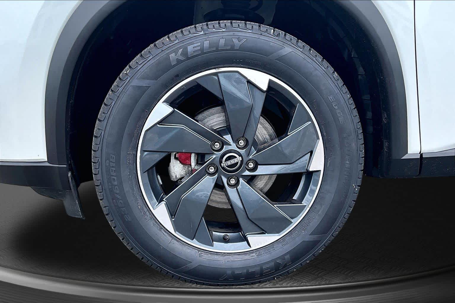 2024 Nissan Rogue SV - 8