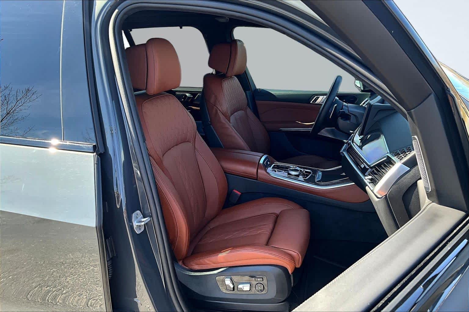 2026 BMW X5 M60i M60i - 7