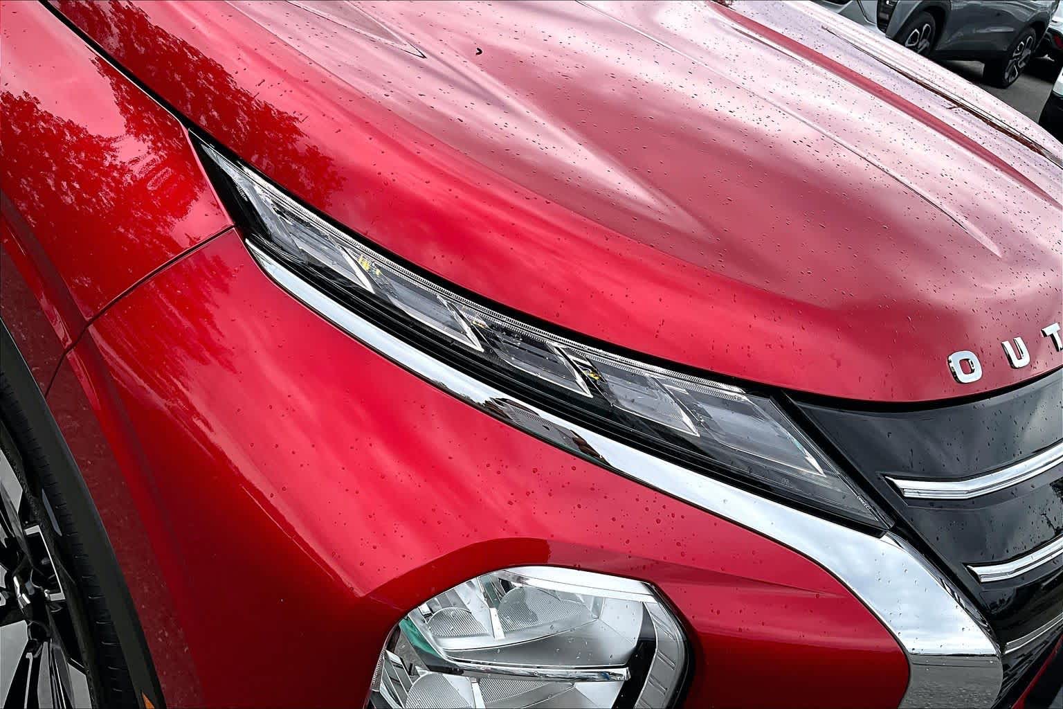 2026 Mitsubishi Outlander SE Red Diamond at James Chevrolet