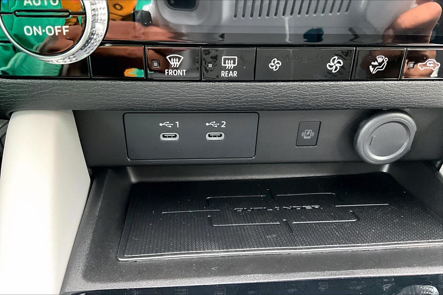 2026 Mitsubishi Outlander SE Red Diamond at James Chevrolet
