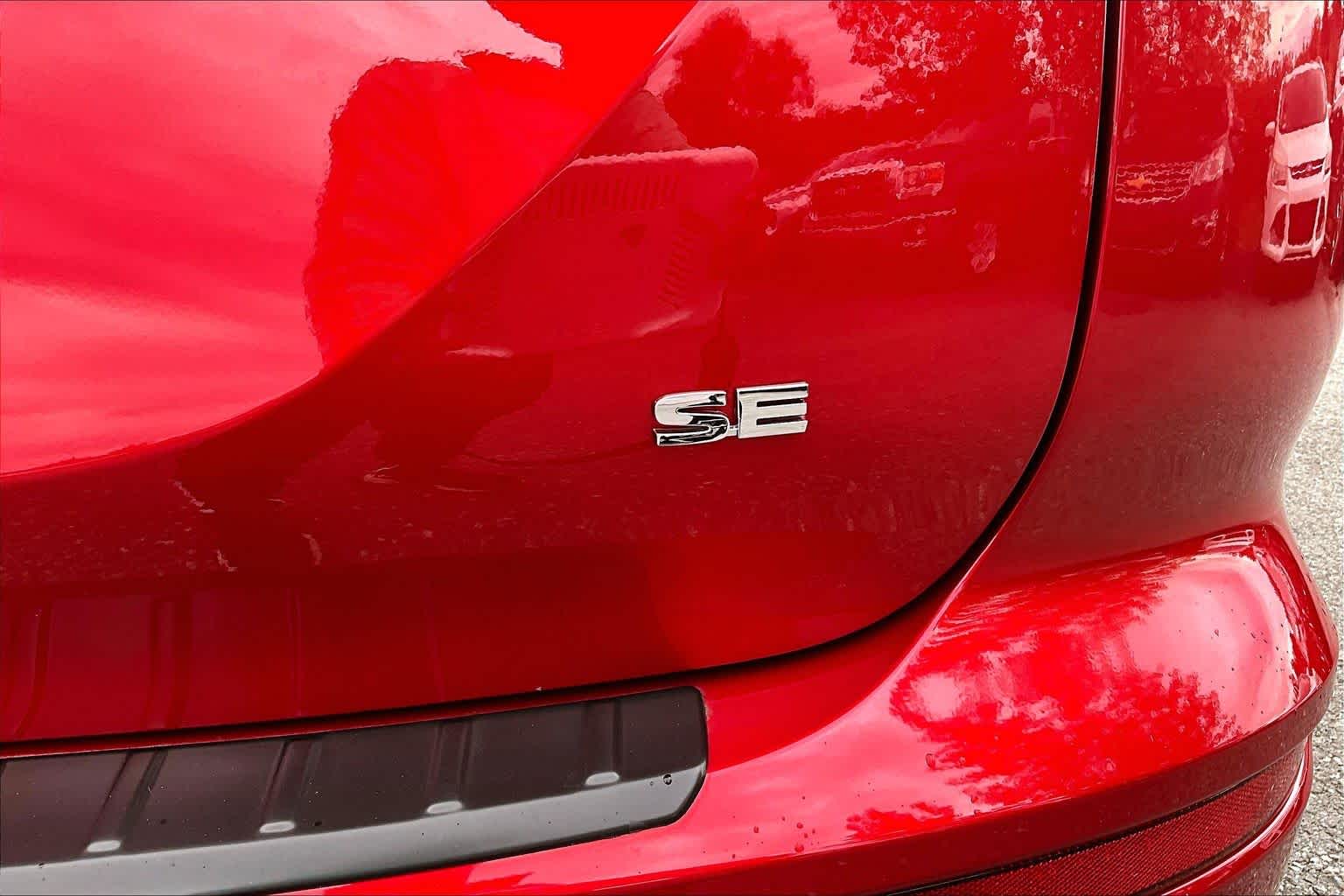 2026 Mitsubishi Outlander SE Red Diamond at James Chevrolet
