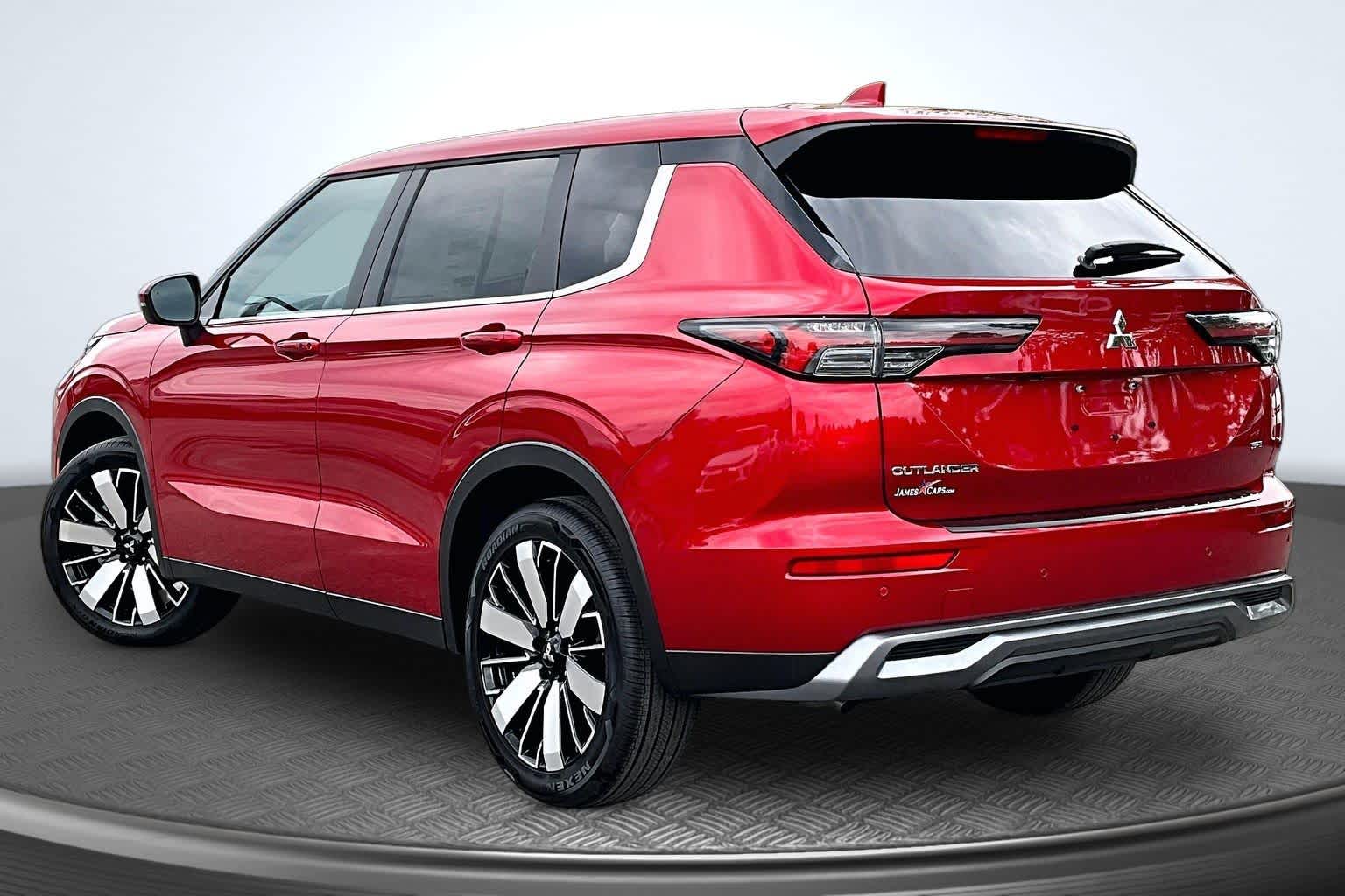 2026 Mitsubishi Outlander SE Red Diamond at James Chevrolet