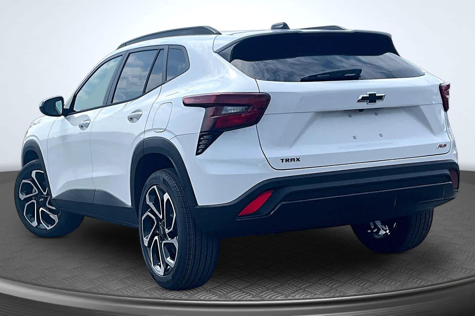 2026 Chevrolet Trax 2RS Summit White at James Chevrolet