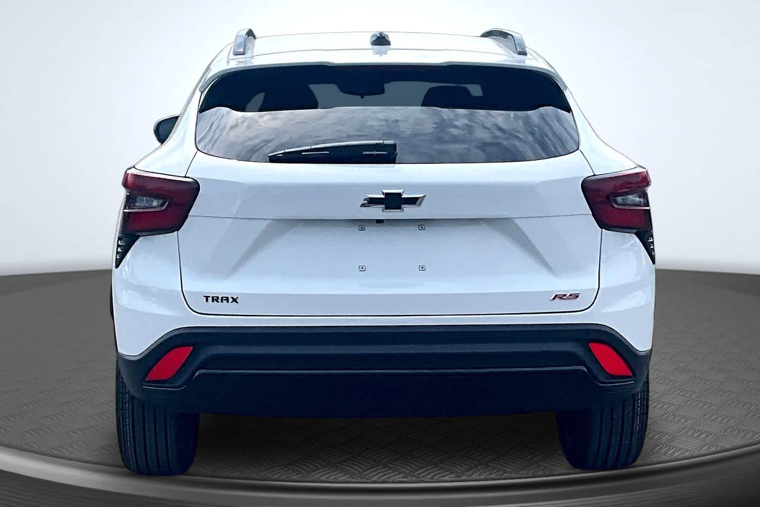 2026 Chevrolet Trax 2RS Summit White at James Chevrolet