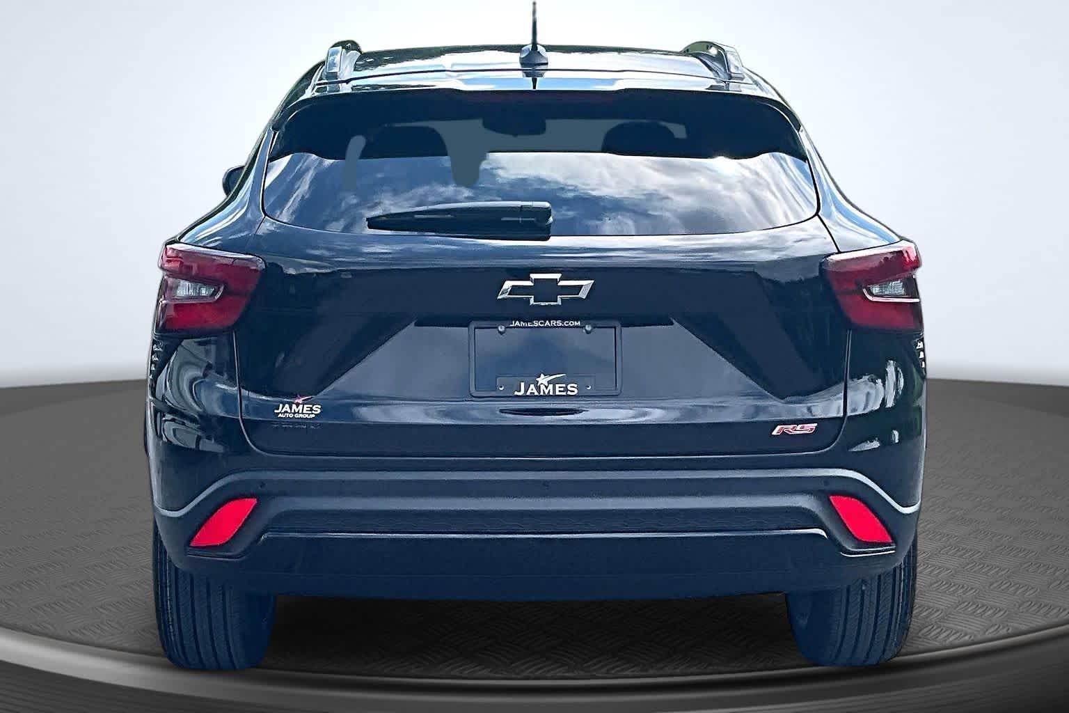 2026 Chevrolet Trax 2RS Mosaic Black Metallic at James Chevrolet