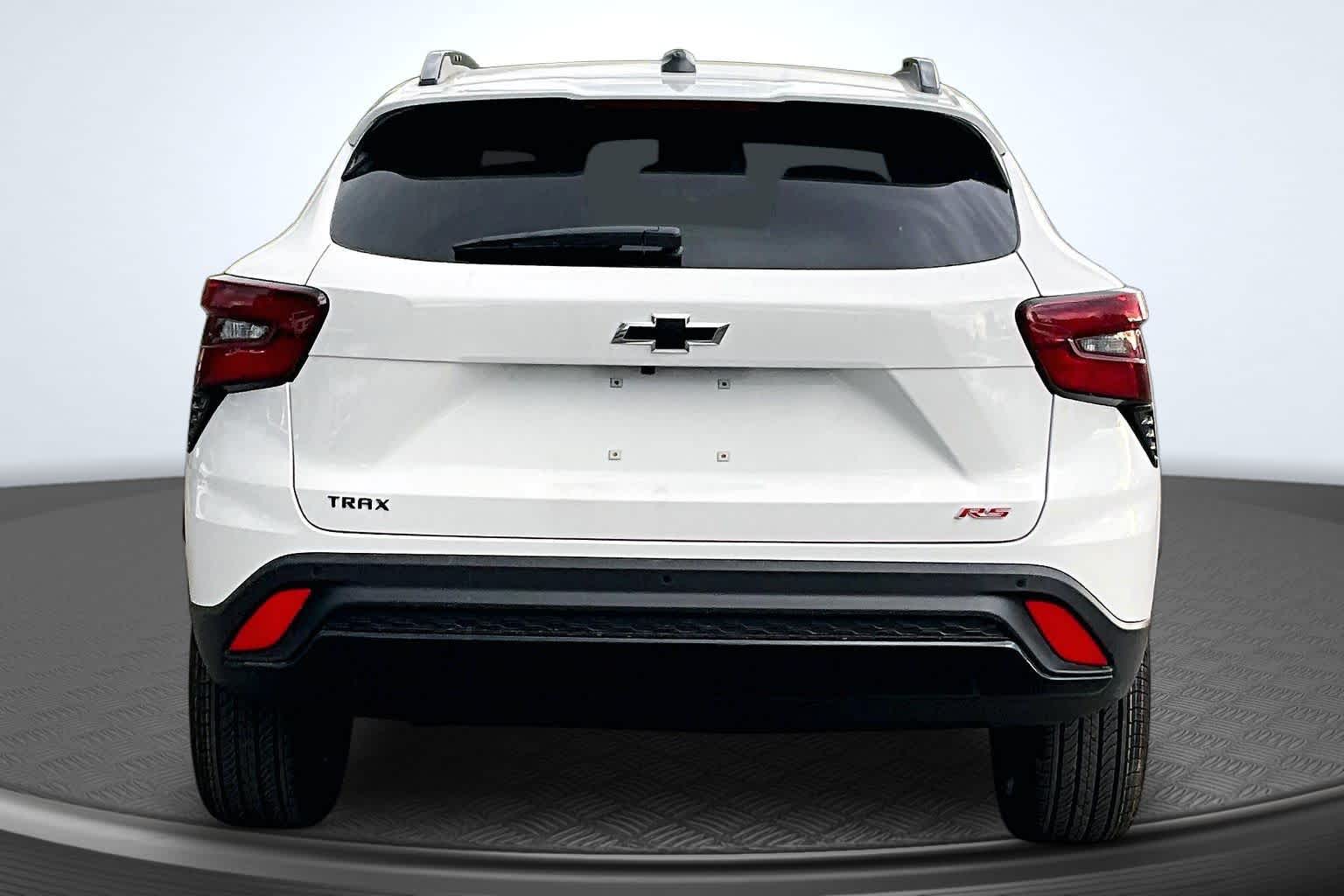 2026 Chevrolet Trax 2RS Summit White at James Chevrolet