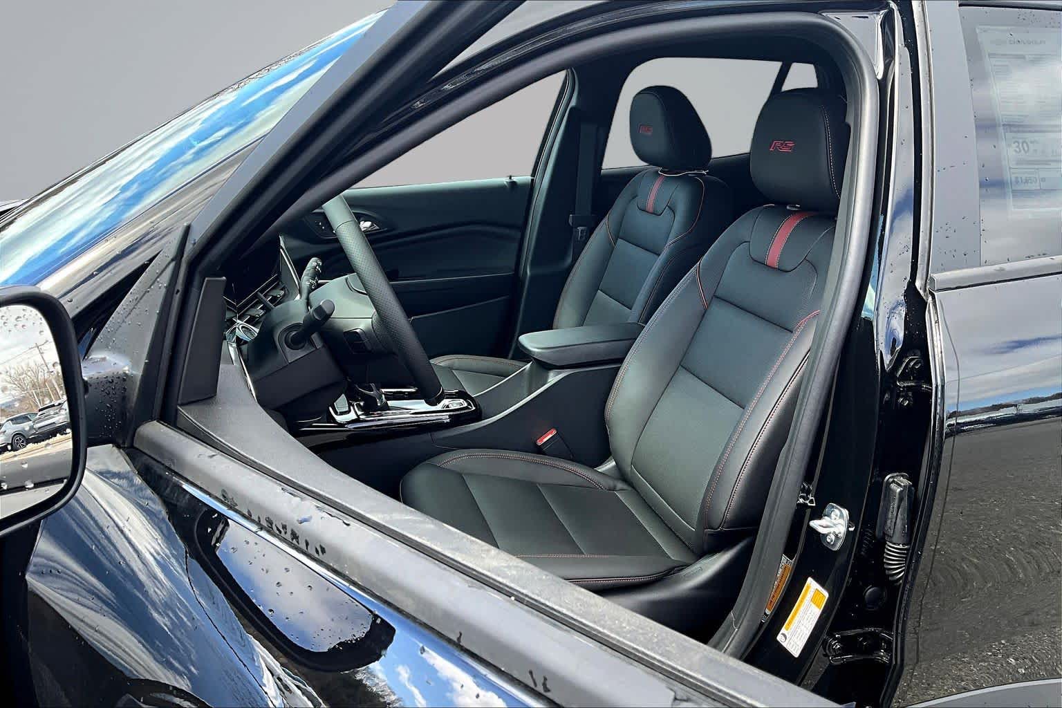 2026 Chevrolet Trax 2RS Mosaic Black Metallic at James Chevrolet
