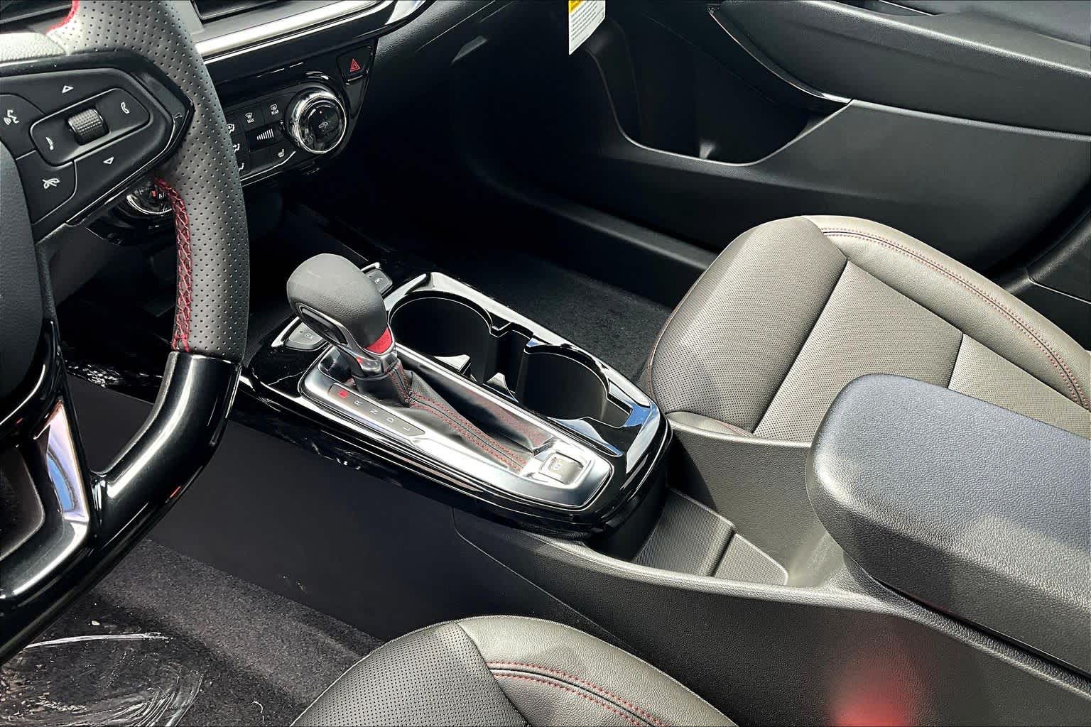 2026 Chevrolet Trax 2RS Mosaic Black Metallic at James Chevrolet