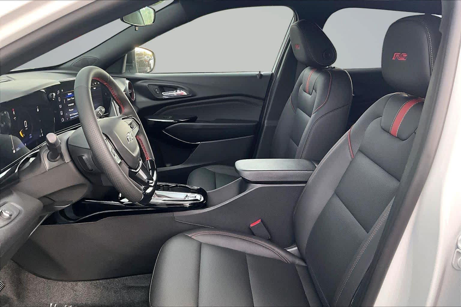 2026 Chevrolet Trax 2RS Summit White at James Chevrolet