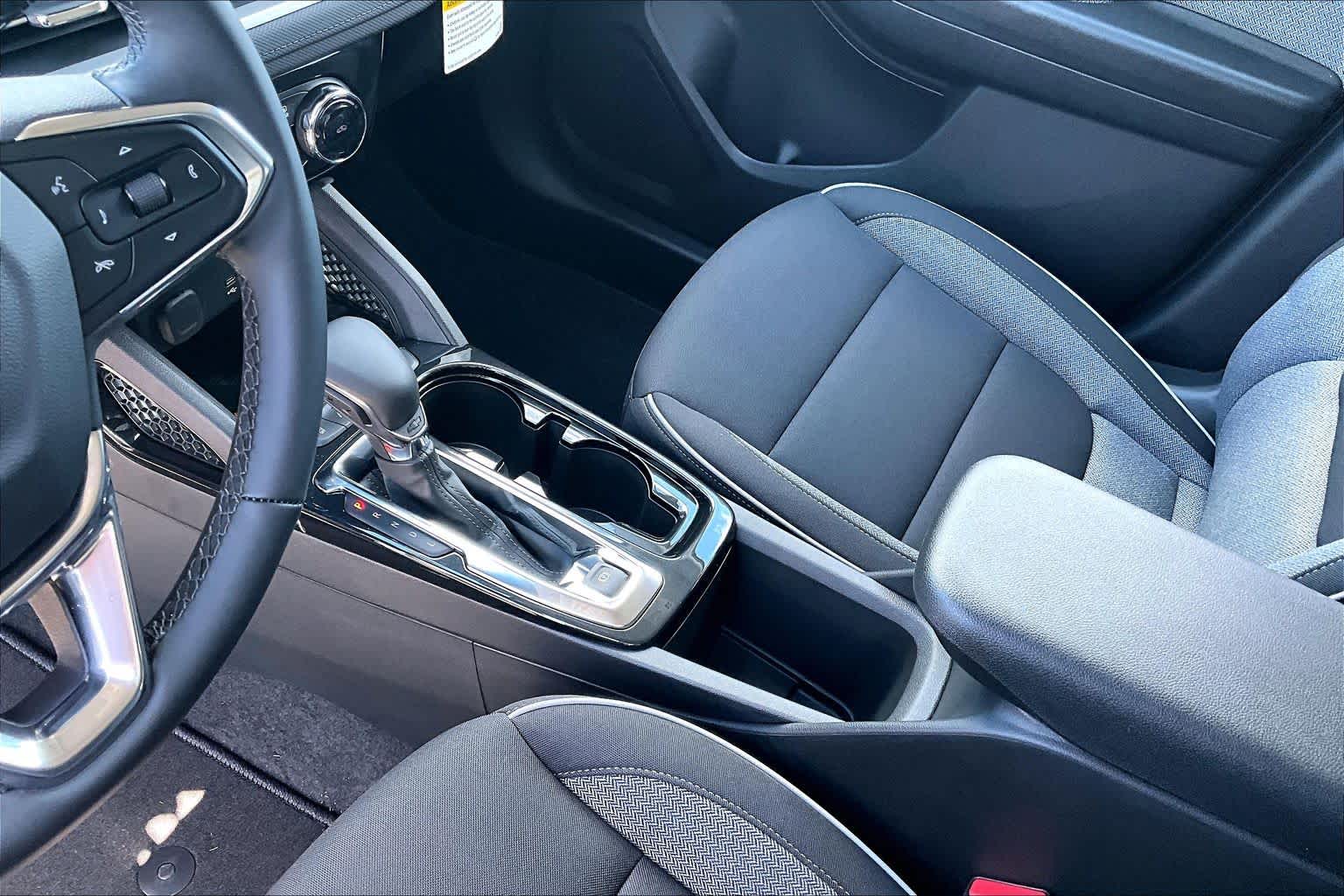 2026 Chevrolet Trailblazer LT Mosaic Black Metallic at James Chevrolet
