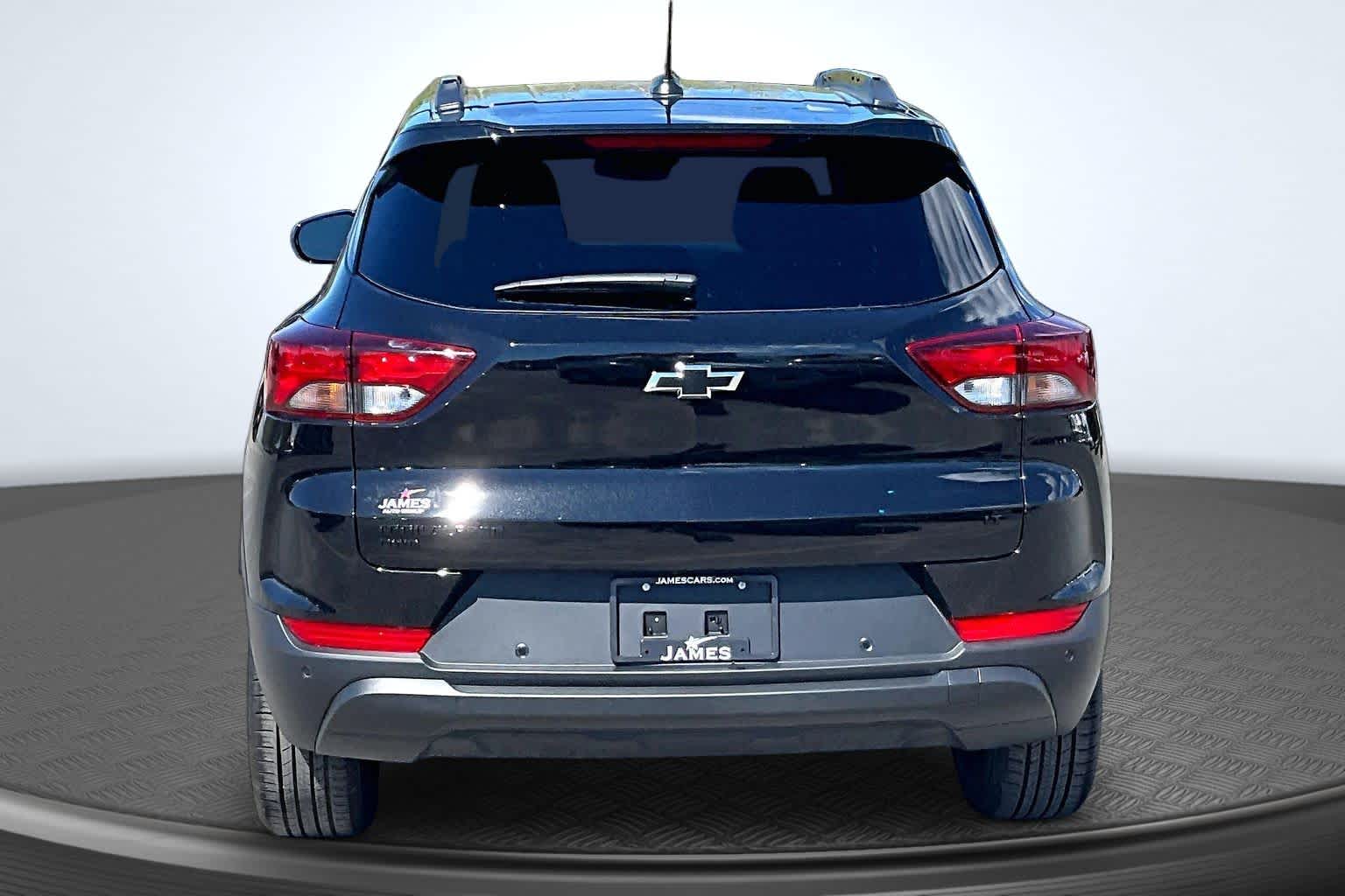 2026 Chevrolet Trailblazer LT Mosaic Black Metallic at James Chevrolet