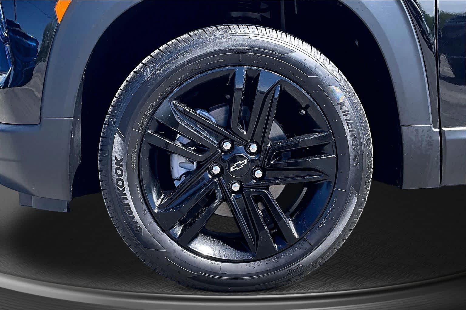 2026 Chevrolet Trailblazer LT Mosaic Black Metallic at James Chevrolet