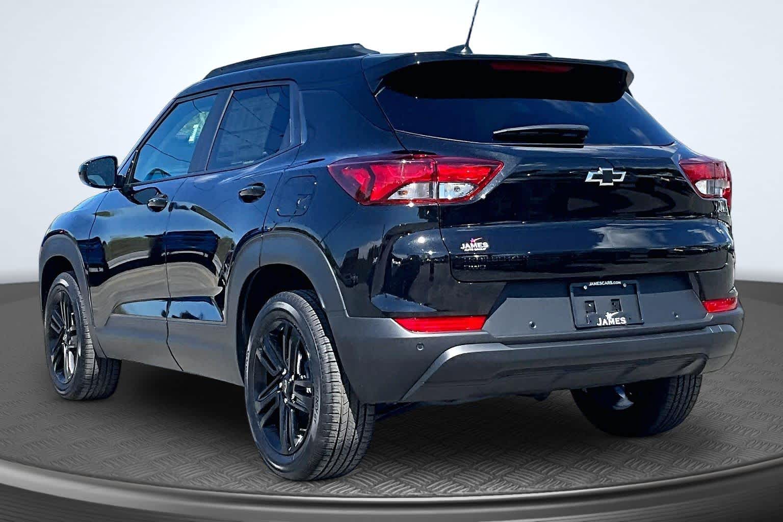2026 Chevrolet Trailblazer LT Mosaic Black Metallic at James Chevrolet