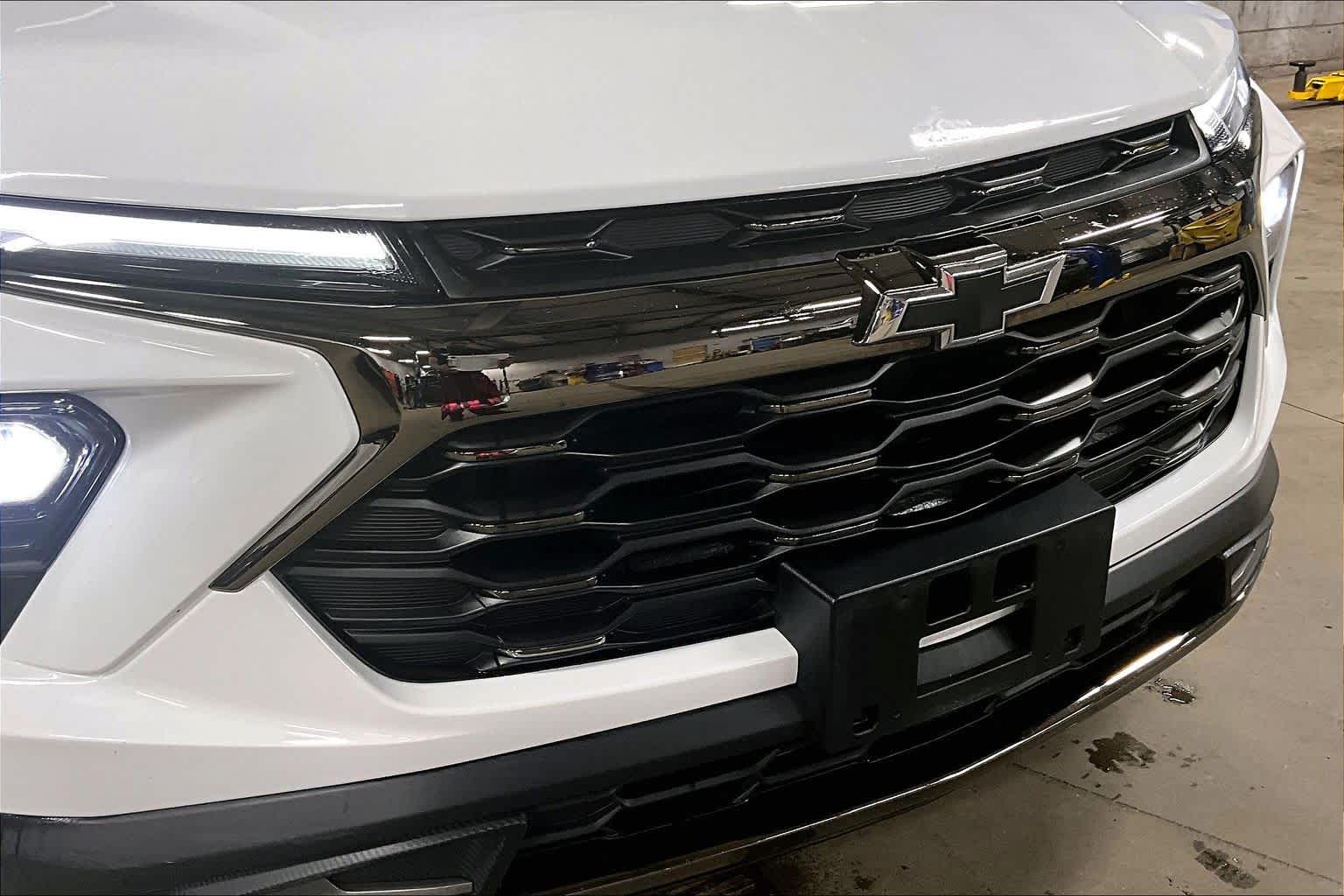 2024 Chevrolet Trailblazer ACTIV Summit White at James Chevrolet