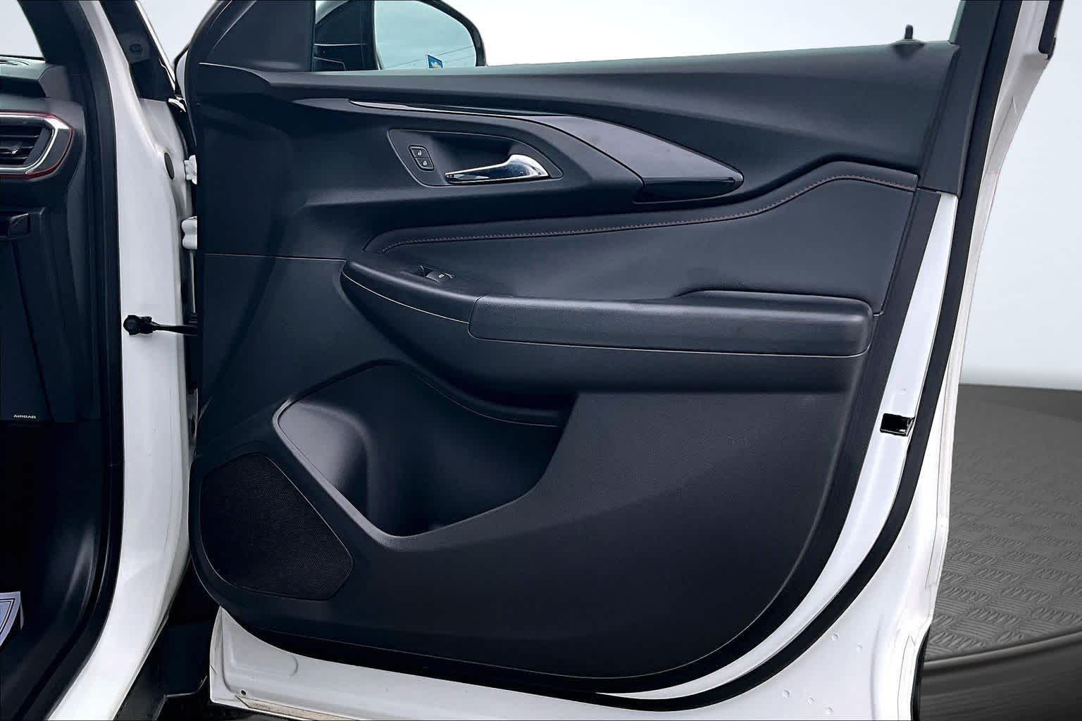 2023 Chevrolet Trailblazer RS Summit White at James Chevrolet