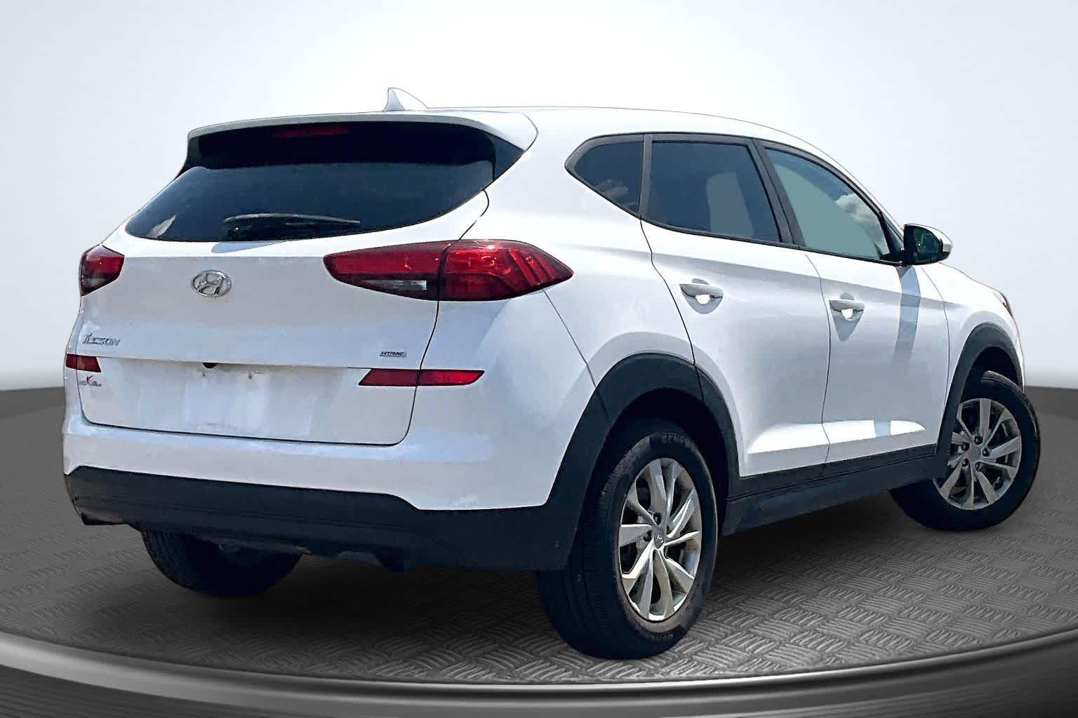 2019 Hyundai Tucson SE - 2