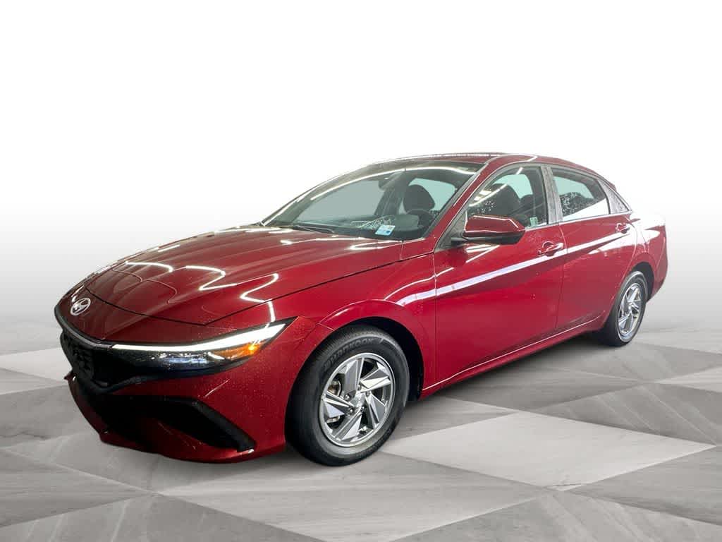 2024 Hyundai Elantra SE FWD