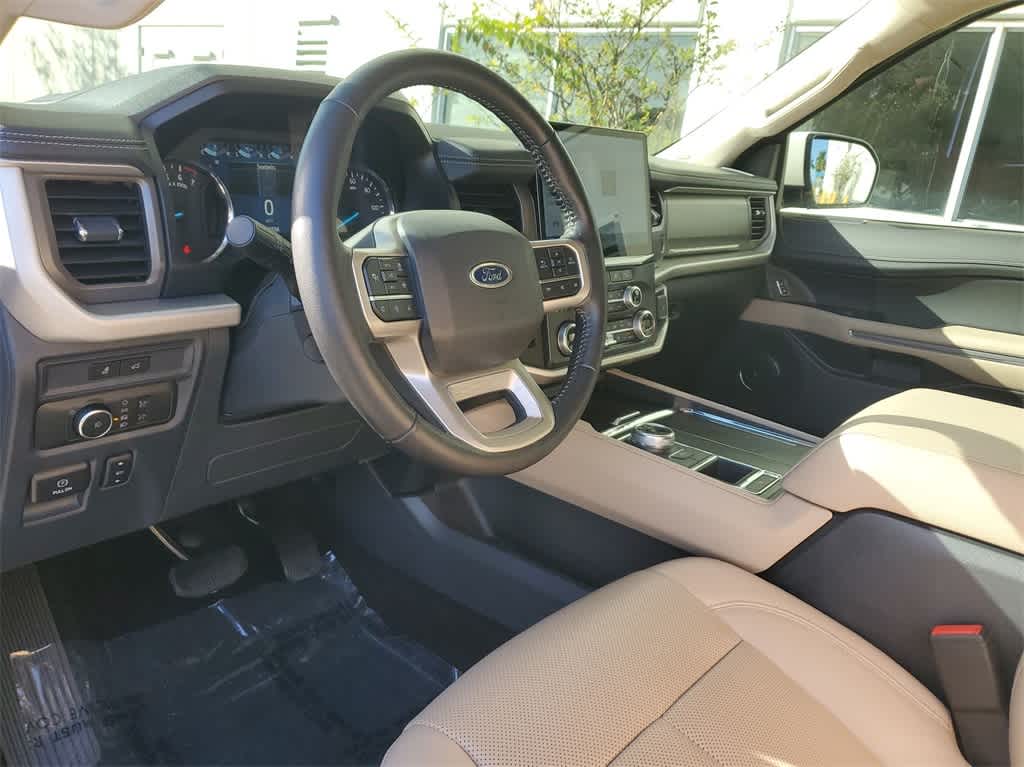 Used 2022 Ford Expedition XLT with VIN 1FMJU1HT0NEA57186 for sale in Florida City, FL